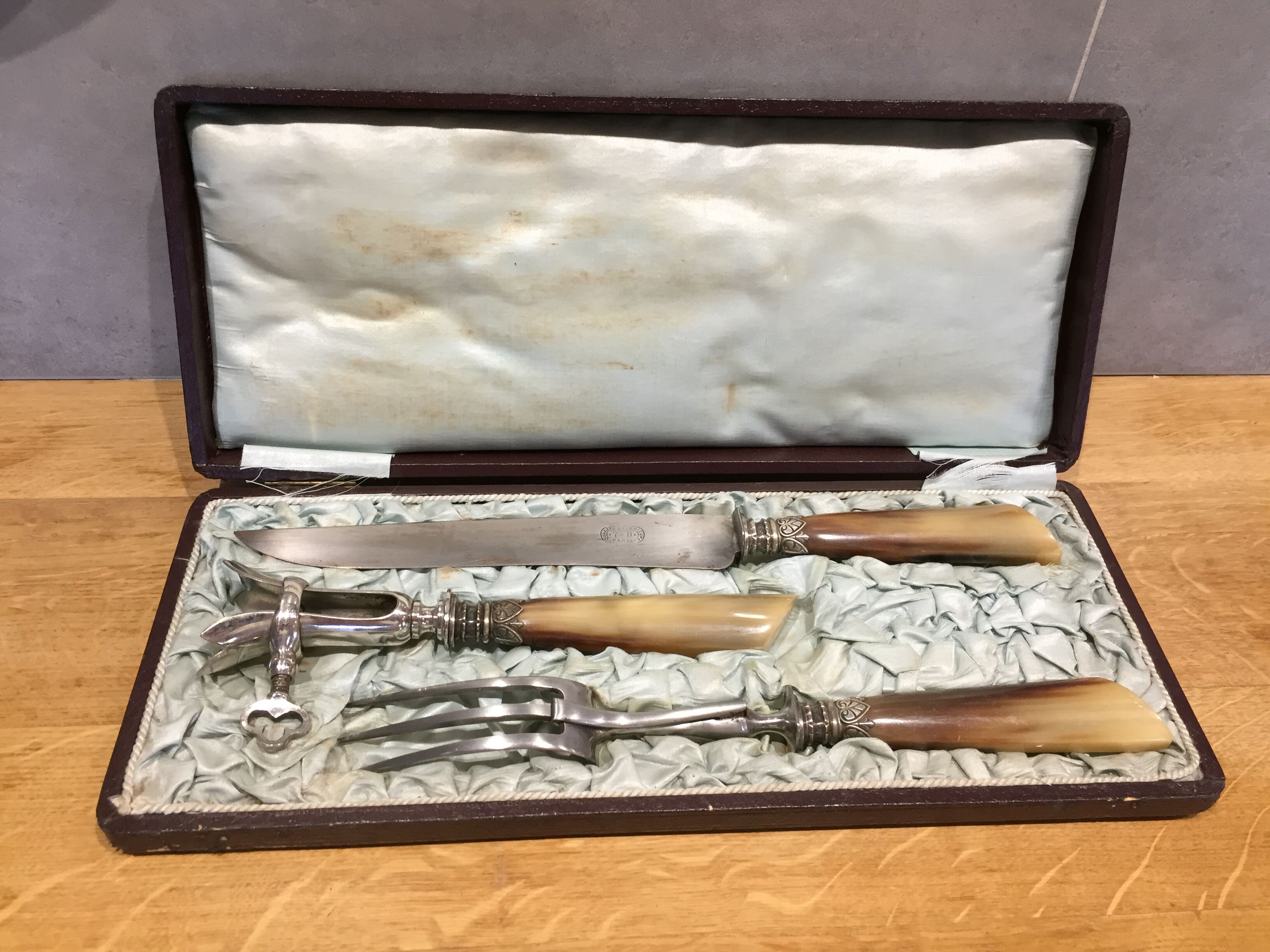 Old 3-piece cutting service