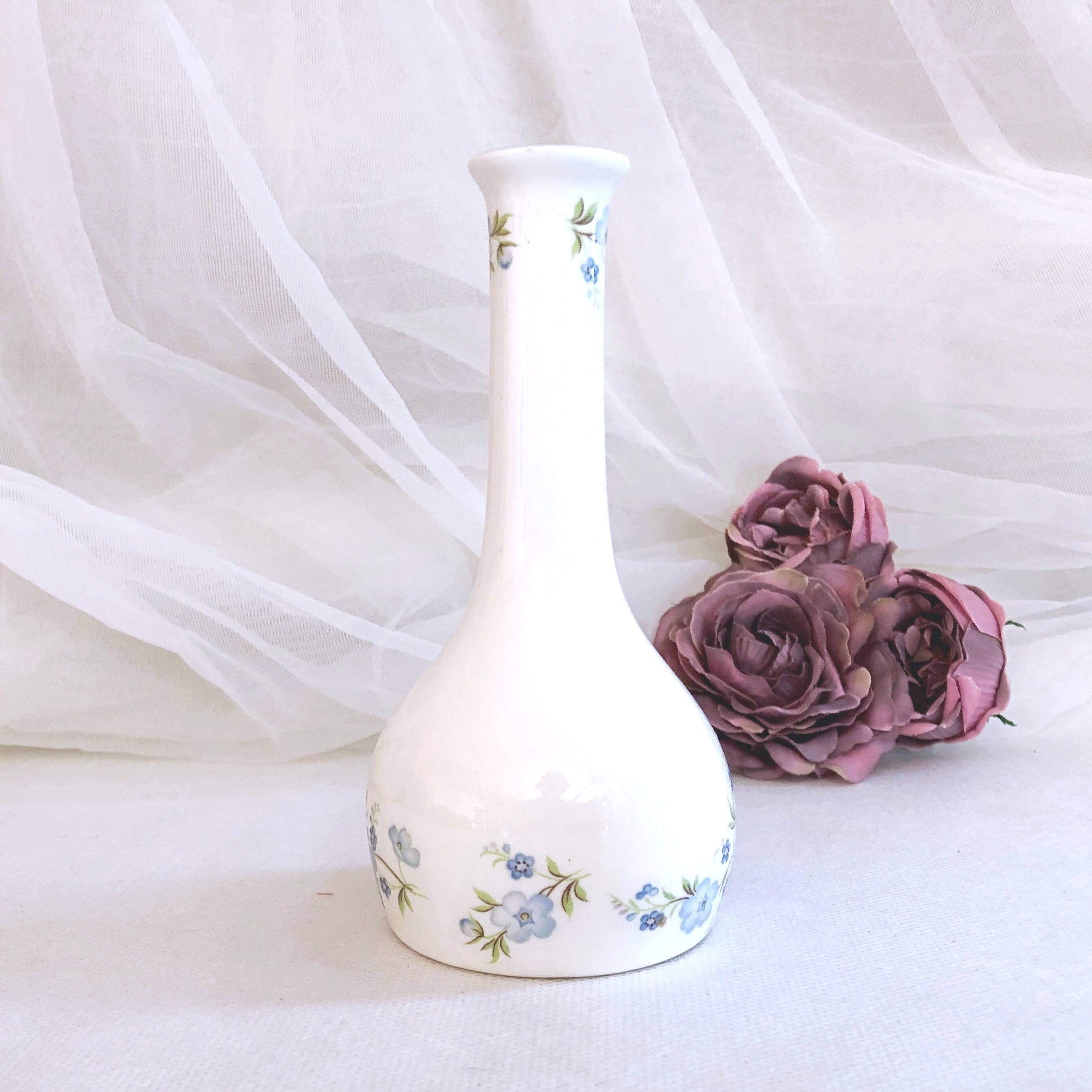 Fine porcelain soliflore vase with floral decoration England Staffordshire