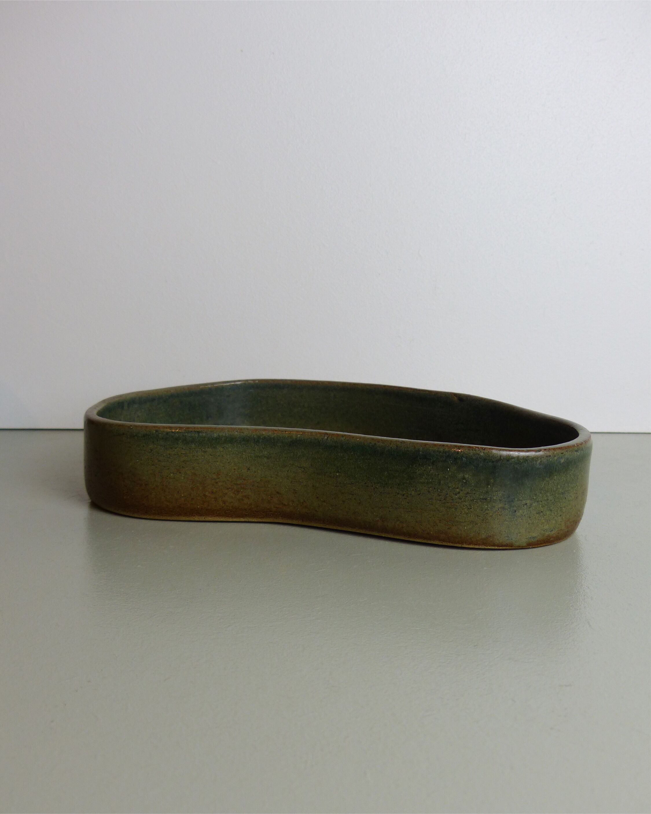 Ceramic tray or dish