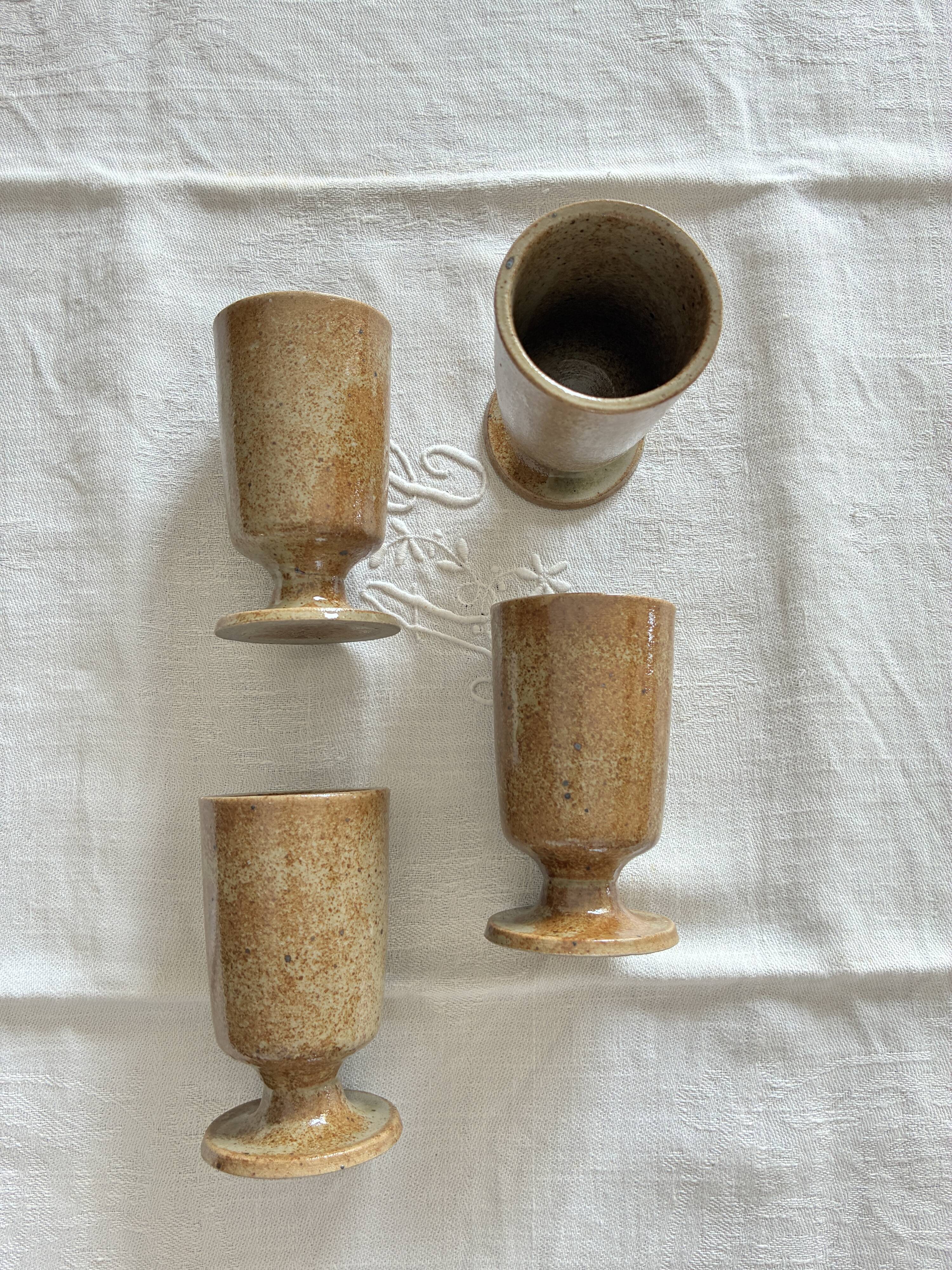 Set of 4 stoneware mugs