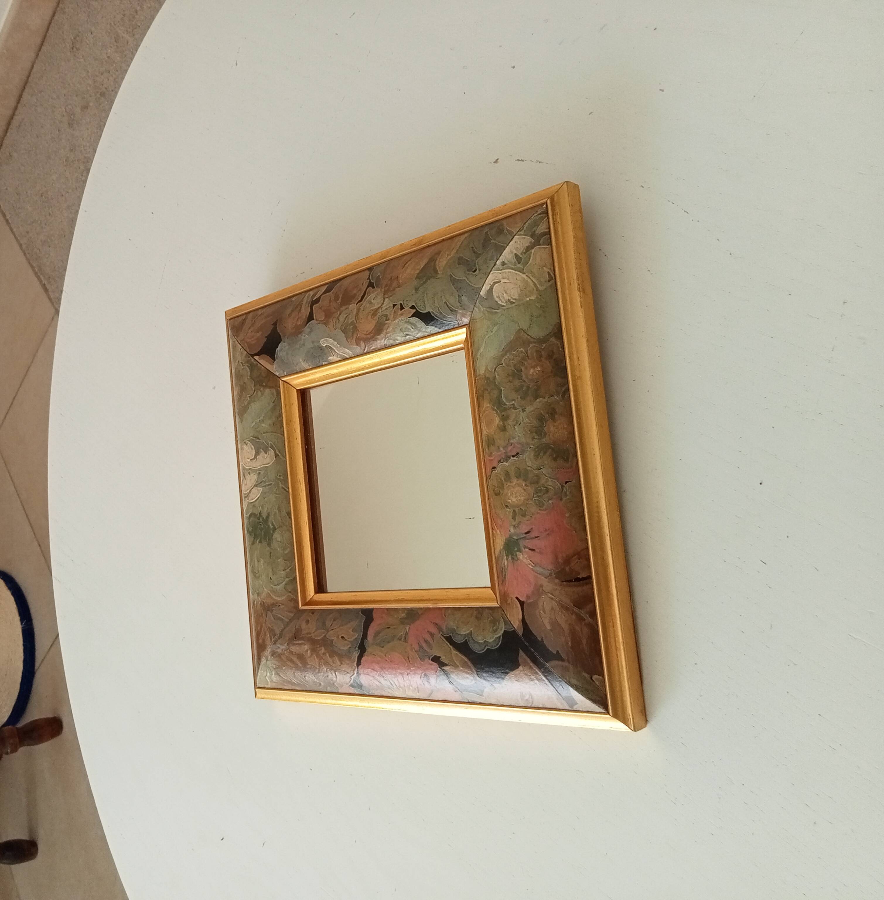Vintage wooden mirror with floral pattern from the 80s 20*20 cm