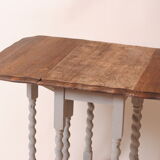 Farmhouse drop-leaf table