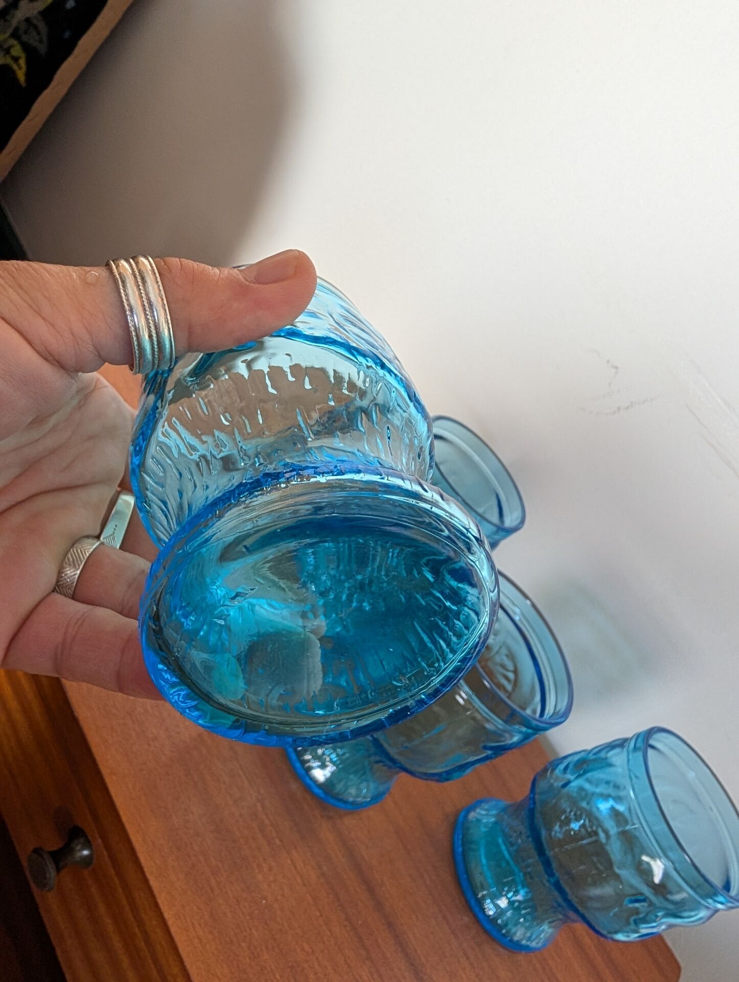 Set of four blue glasses with fruit decoration – 1970s
