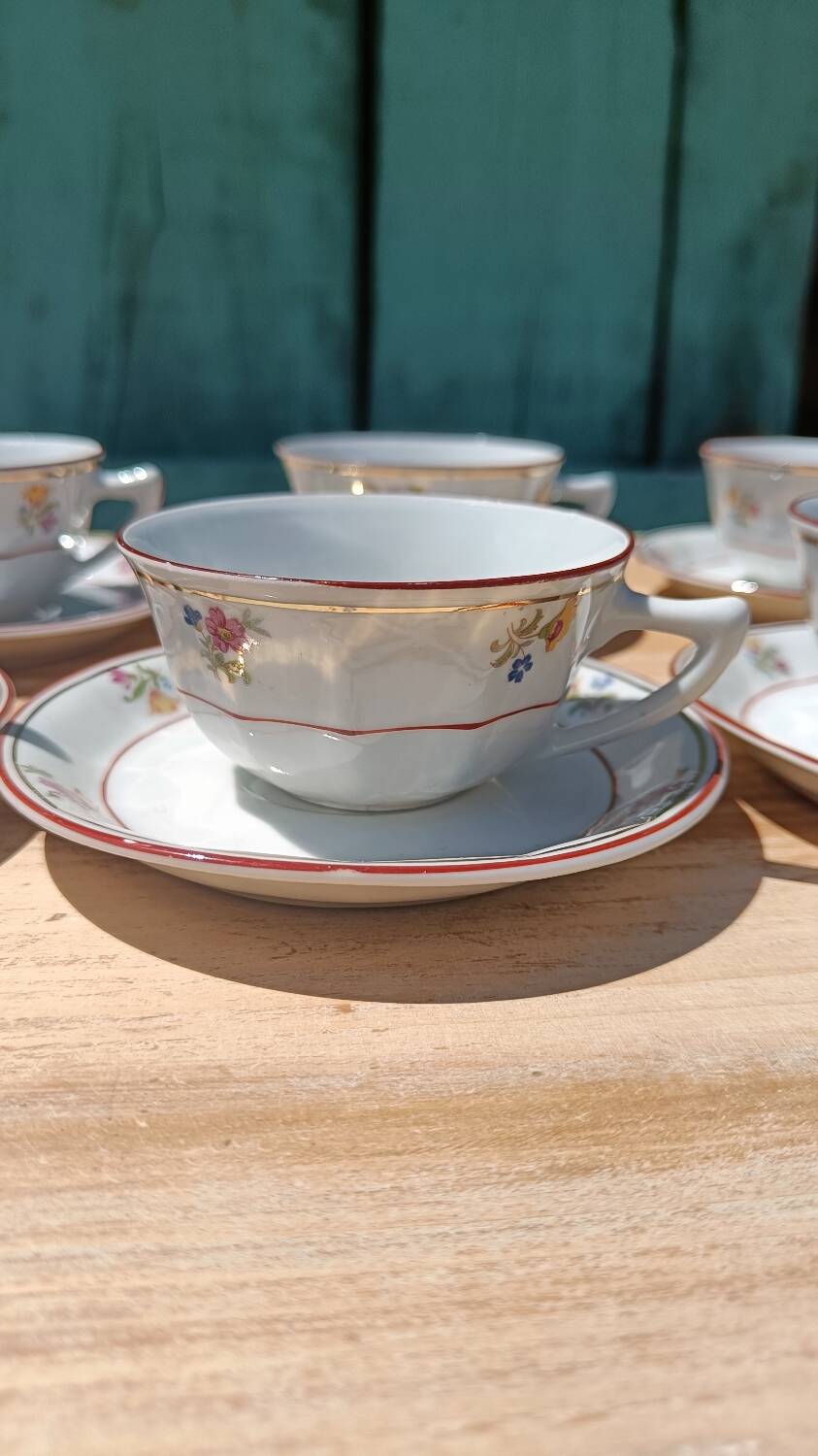 Floral porcelain cups