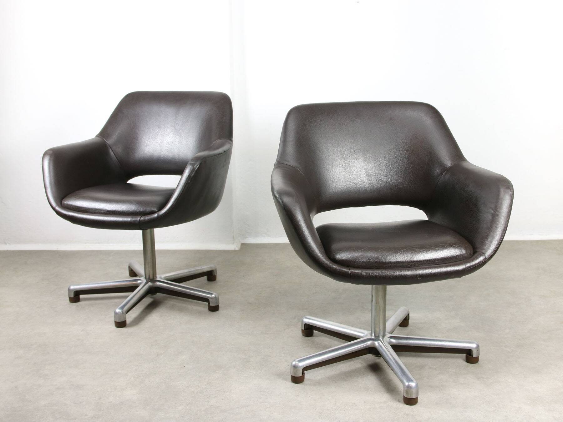 Italian Vintage Chocolate Brown Leather Office Chair