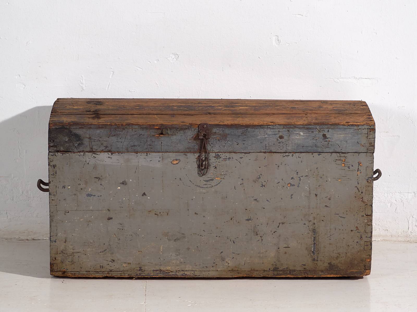 Antique silver-grey solid wood chest (circa 1920) #20