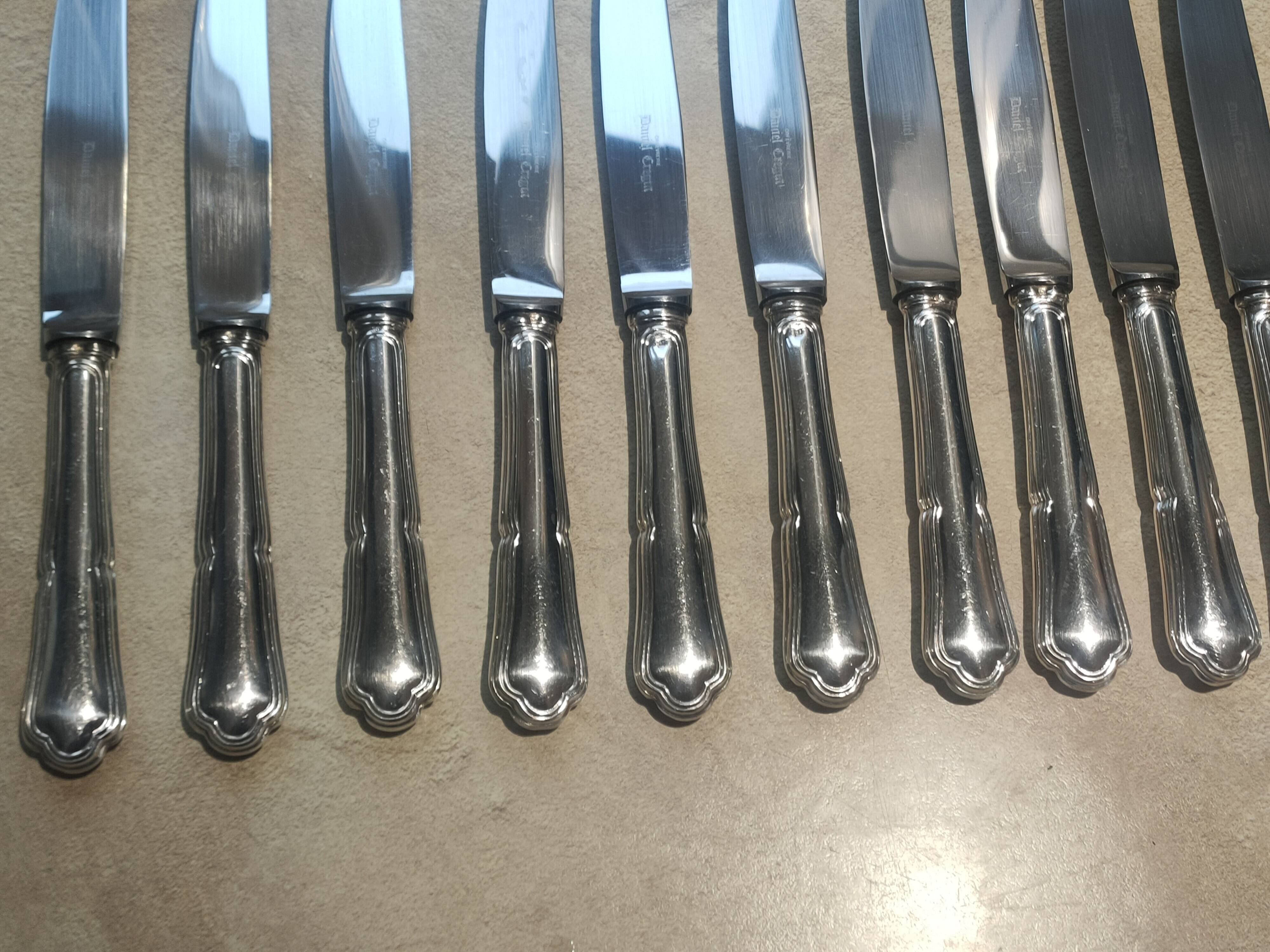 lot de 10 couteaux en metal argentè