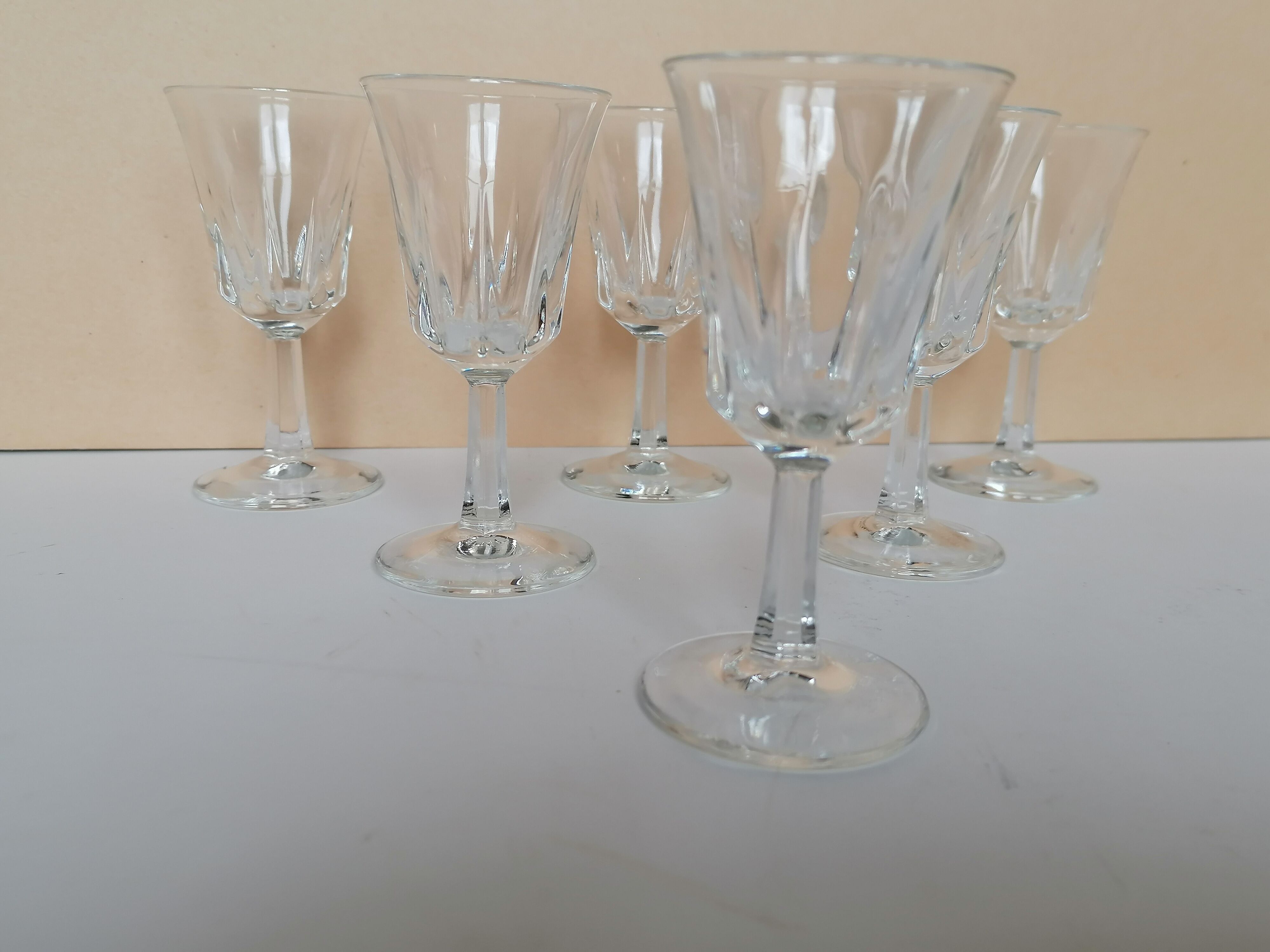Service 24 pieces vintage foot glasses 70s