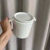 Thomas Rosenthal TC 100 porcelain teapot, designed by Hans Roericht