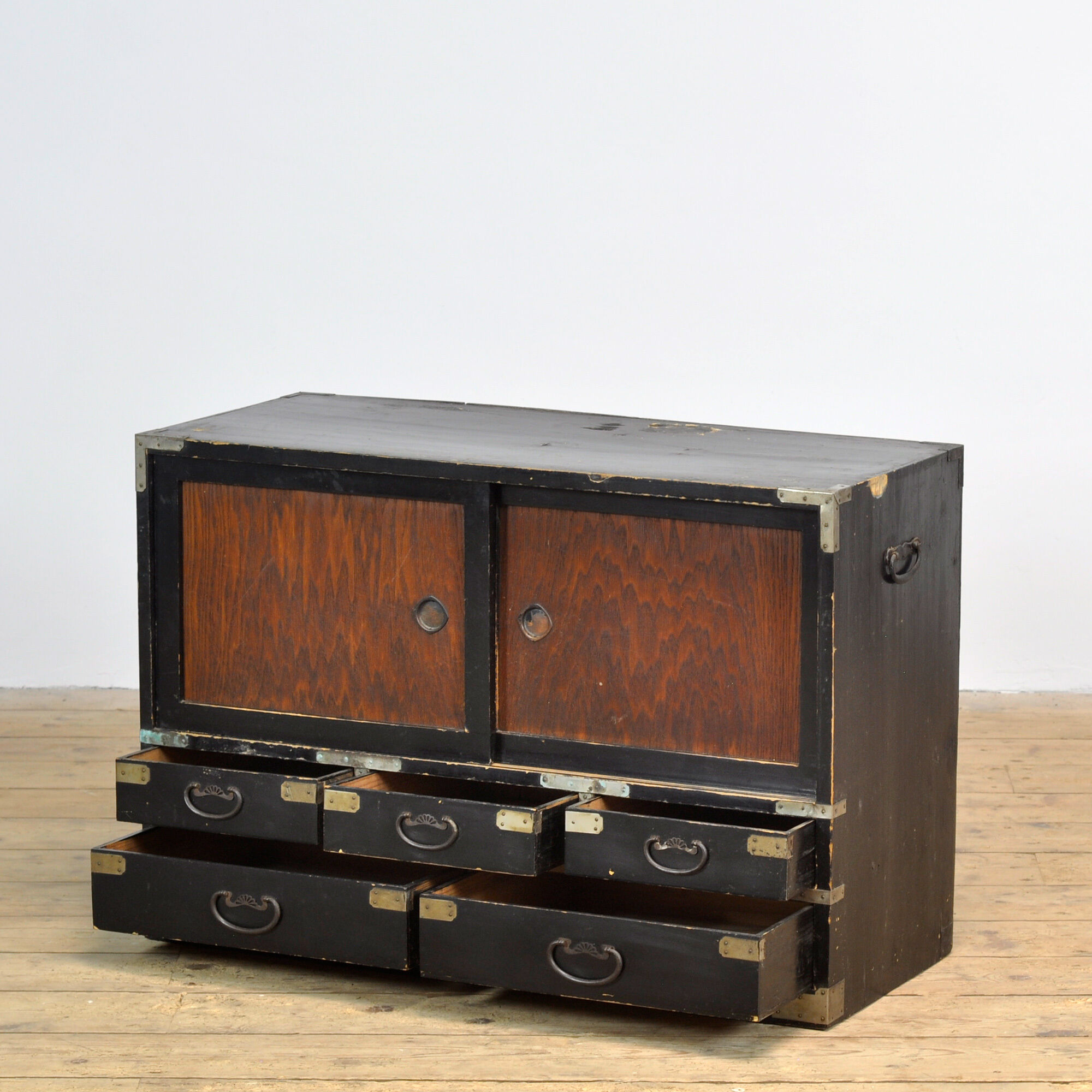 Commode Tansu japonaise, vers 1900