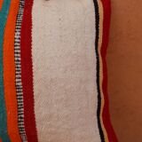 Coussin en laine rayé coloré