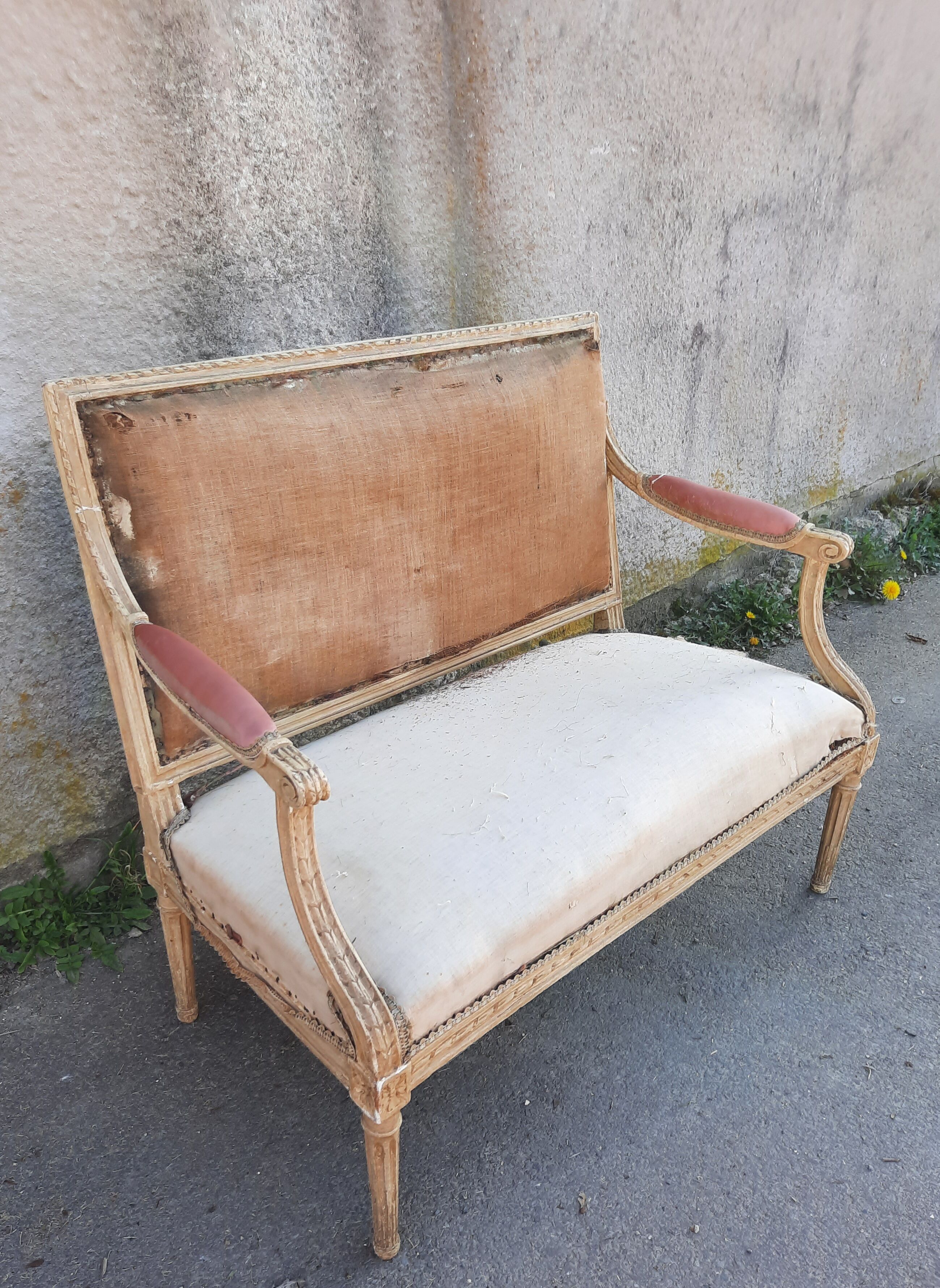Canapé de style Louis XVI