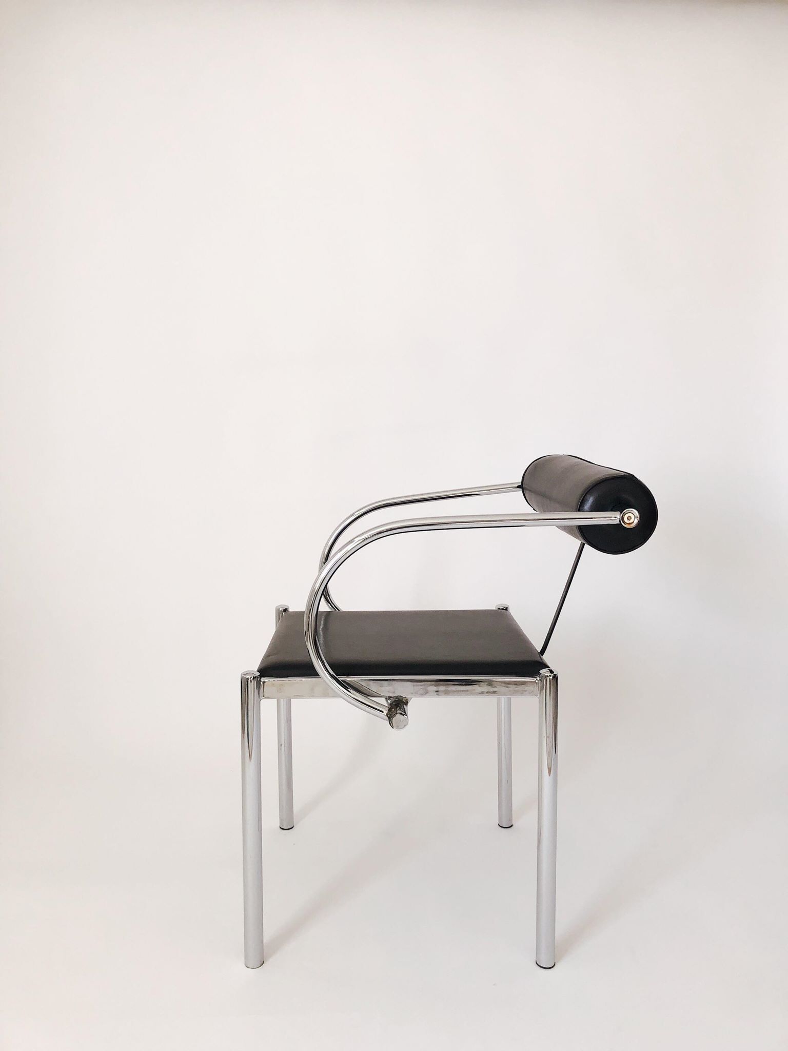 Tubular armchair