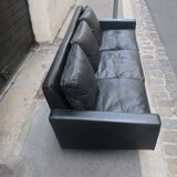 Leather sofa of the 70s footing in chrome