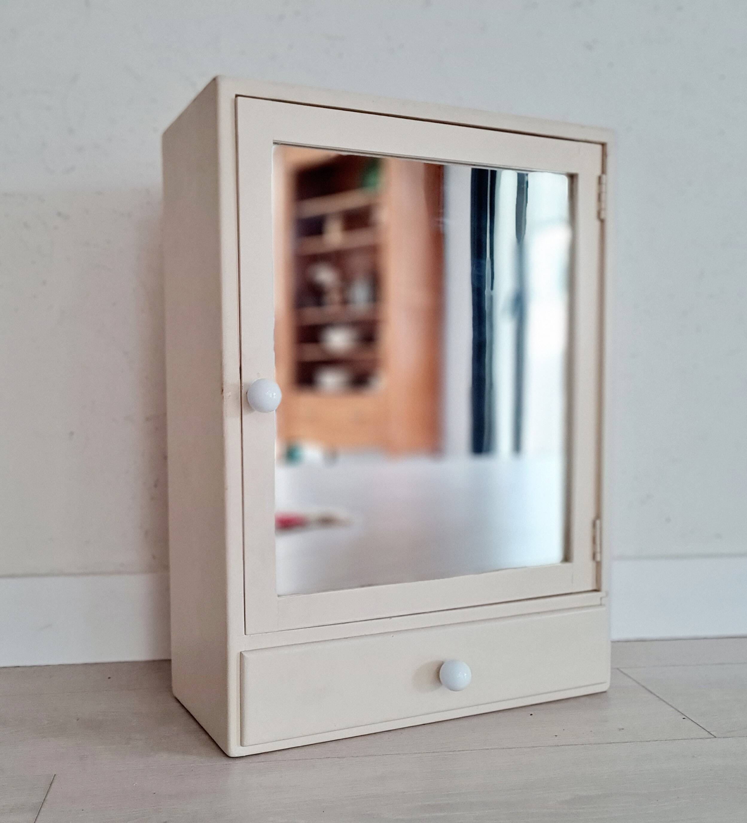 Medicine cabinet from the 1950s