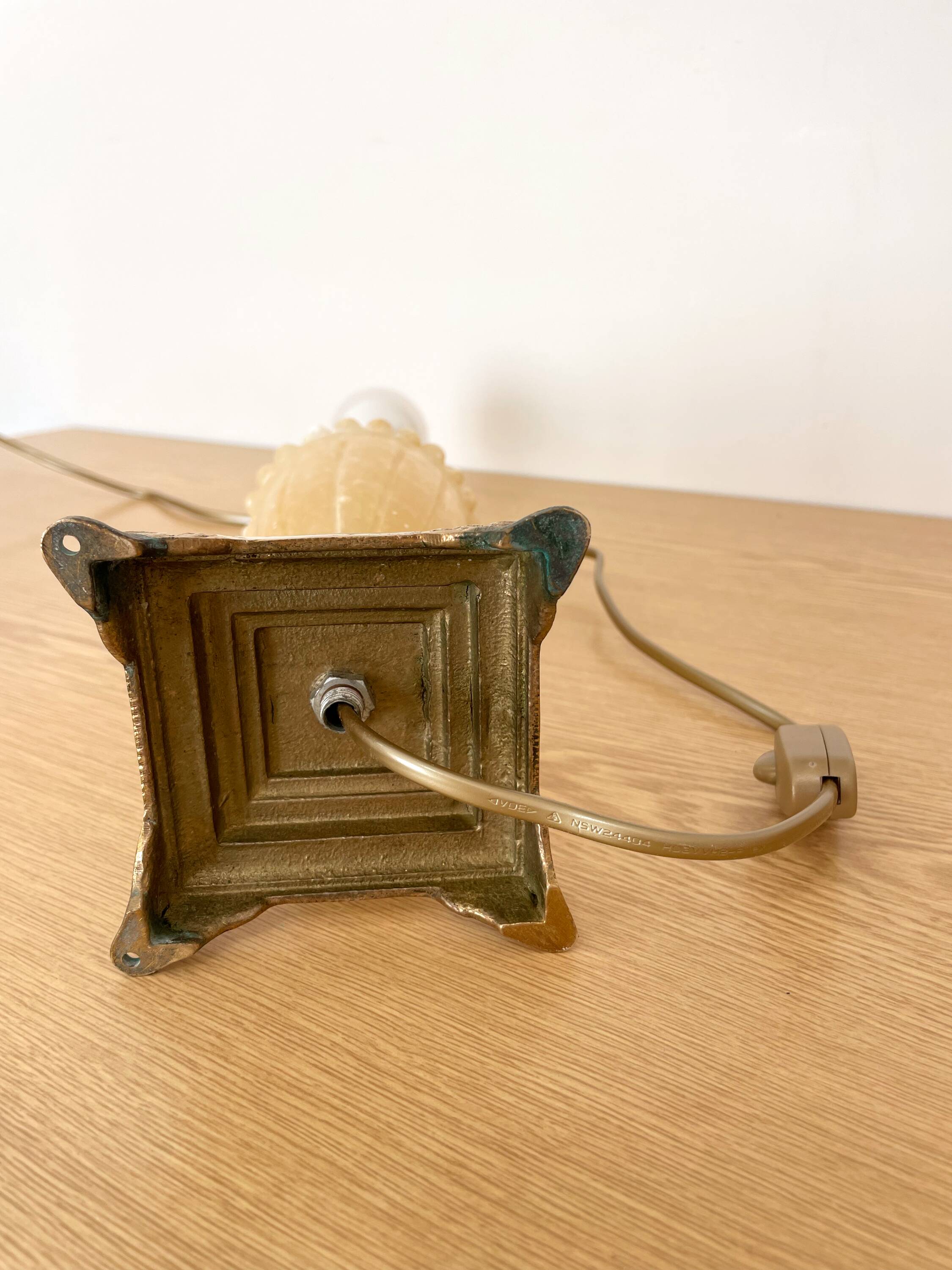Antique lamp in onyx and bronze - early 20th century