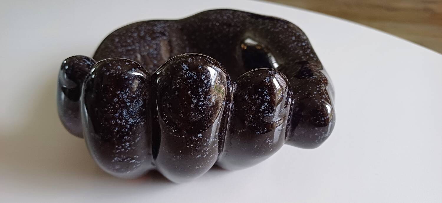 Ceramic hand emptier