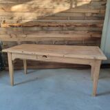 Farm table