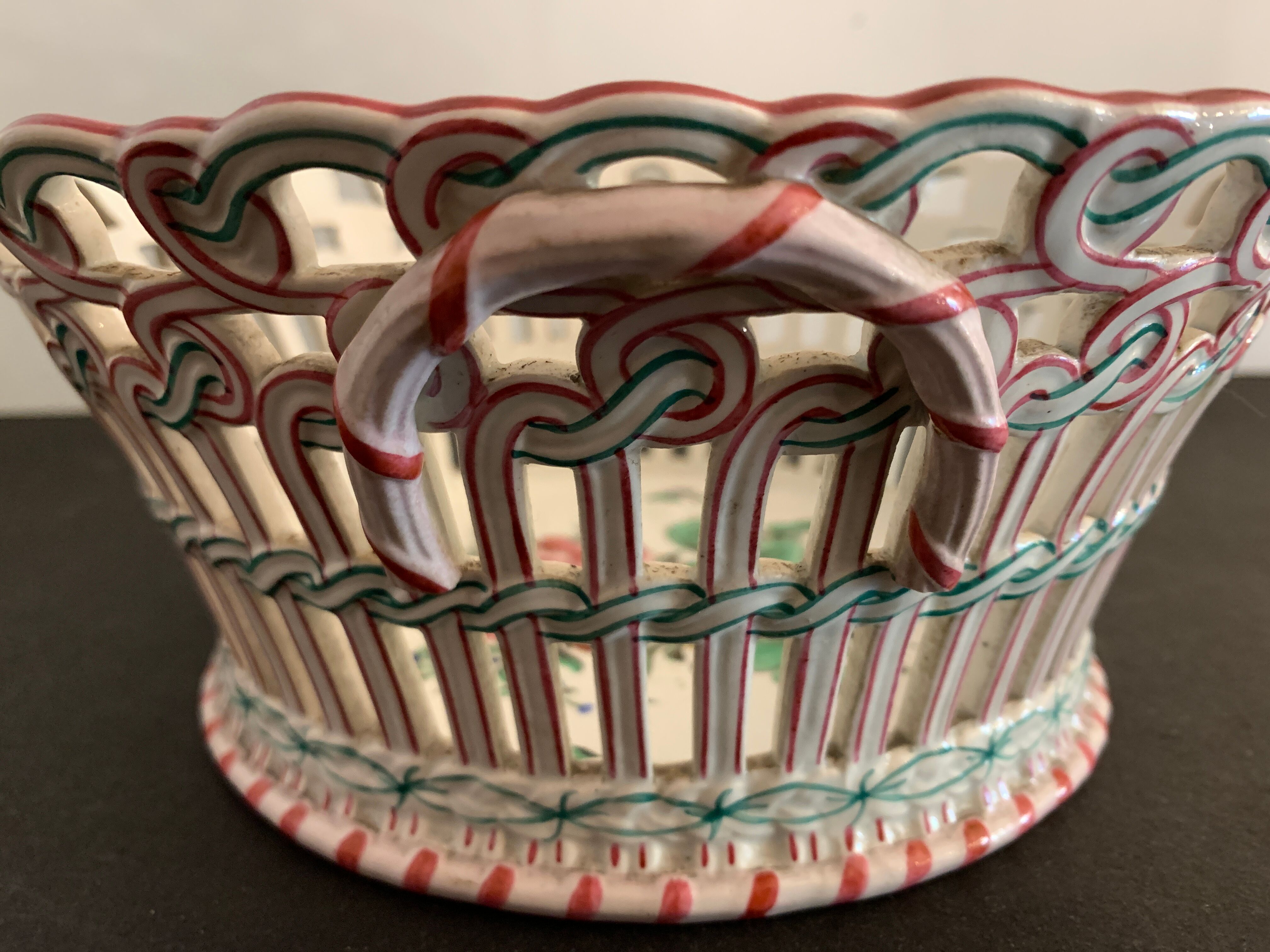 Fruit basket in fine polychrome earthenware KG Lunéville, 1900