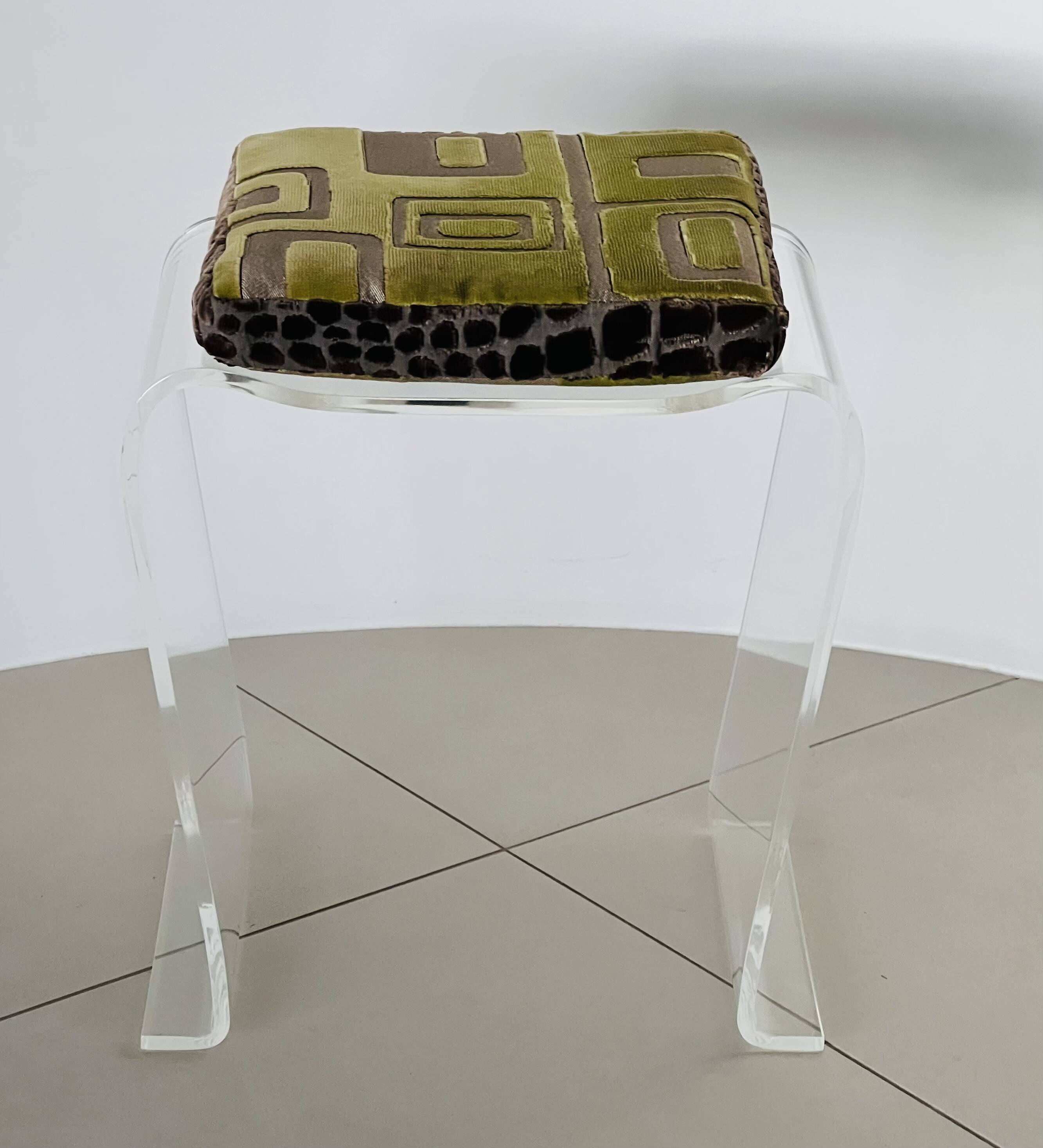 Stool made of transparent plexiglass, France, 1970s