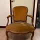 Fauteuil style Louis XVIII
