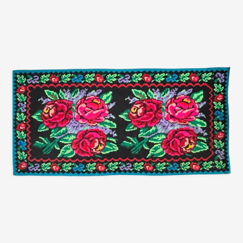 Moldavian carpet with roses made by hand colorful design