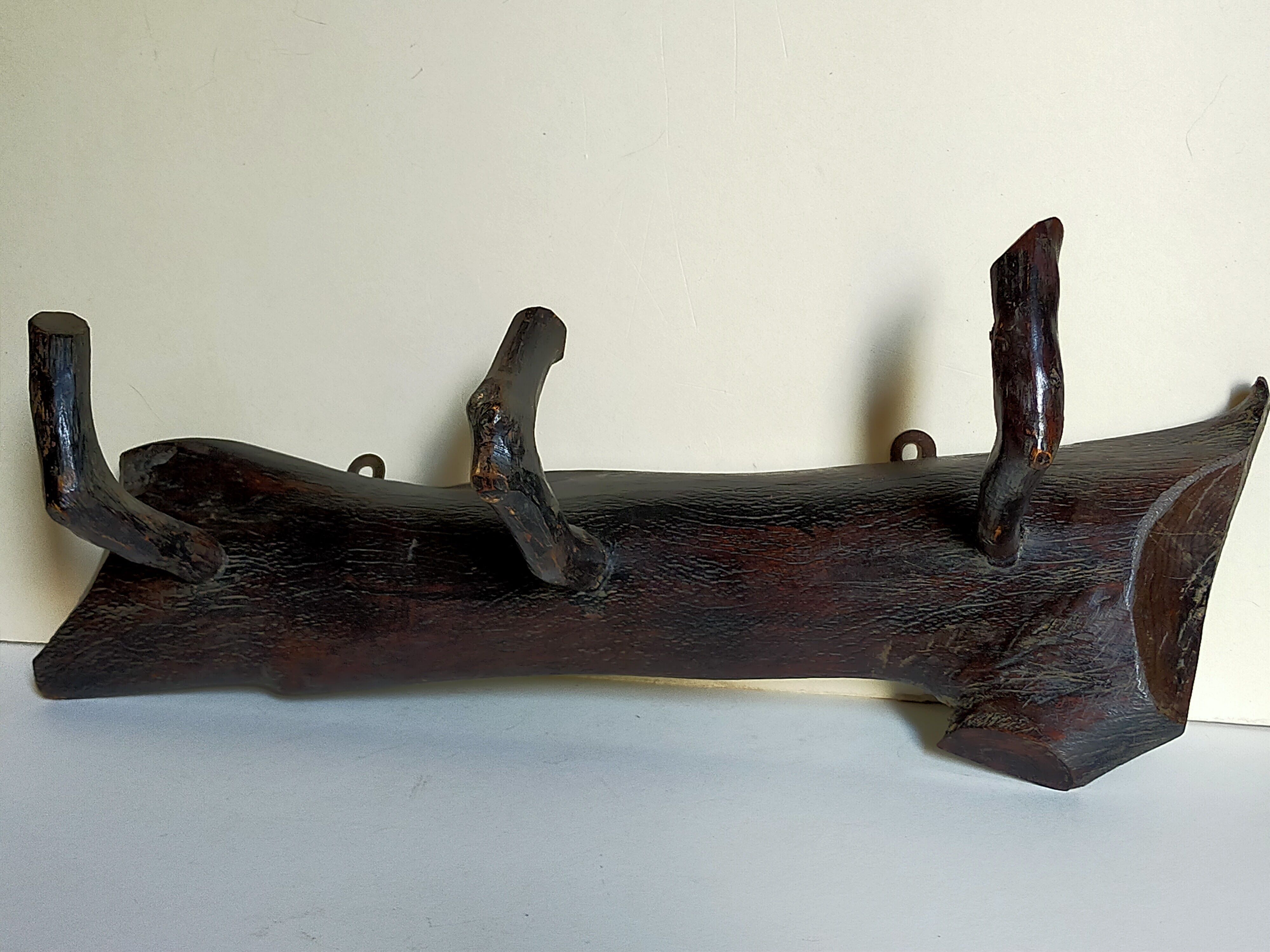 Art-Popular brutalist wall coat holder in solid wood