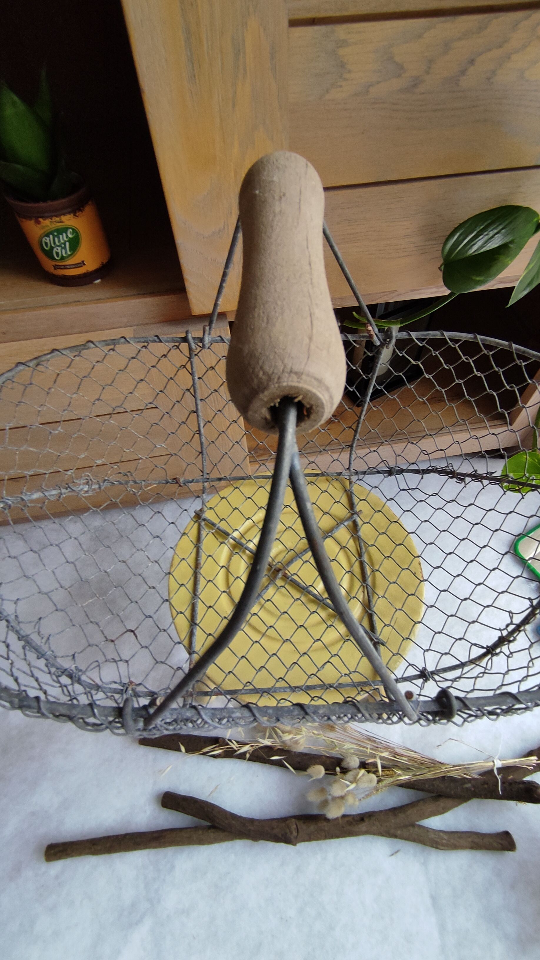 Panier vintage en métal et bois