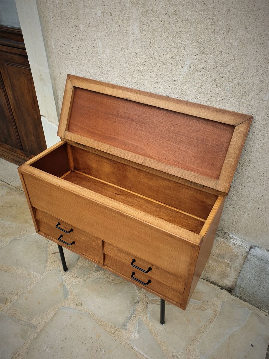Vintage chest chest