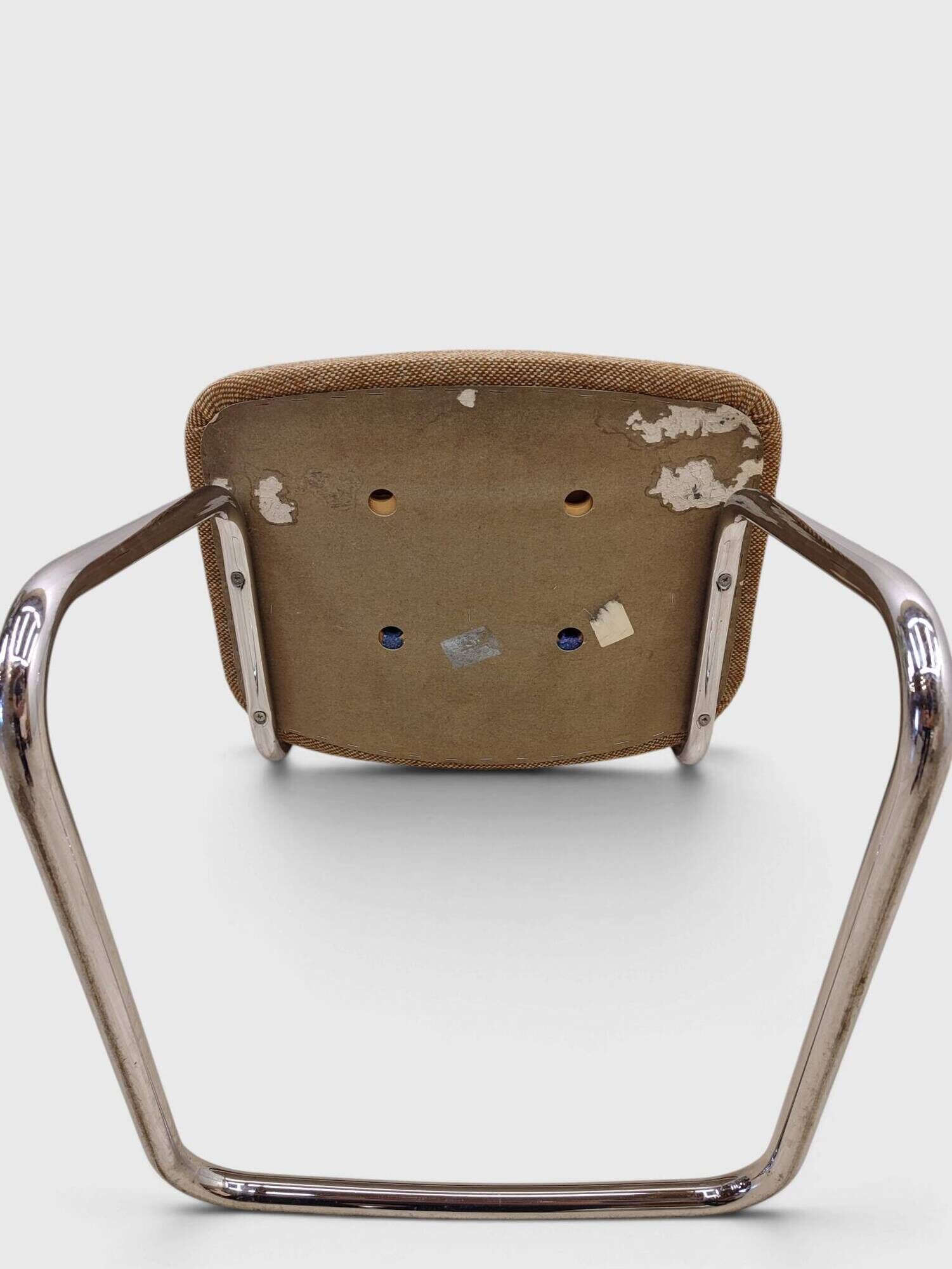 Série de 4 chaises cantilever – Années 80