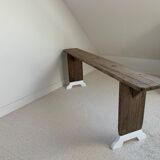 Light oak bench, lower feet painted white
