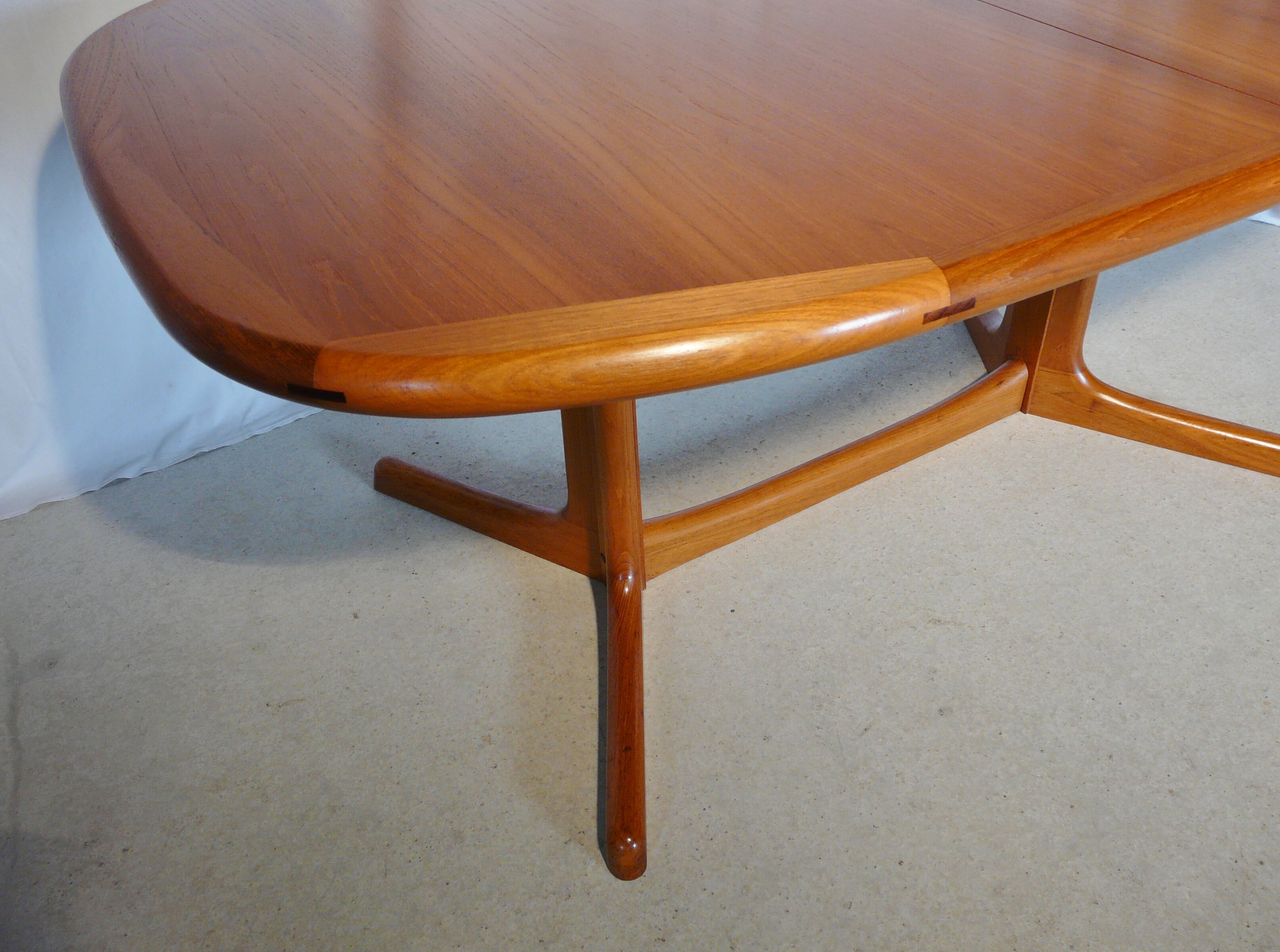 Mr. Larsen Laurits blond teak Scandinavian extensible table