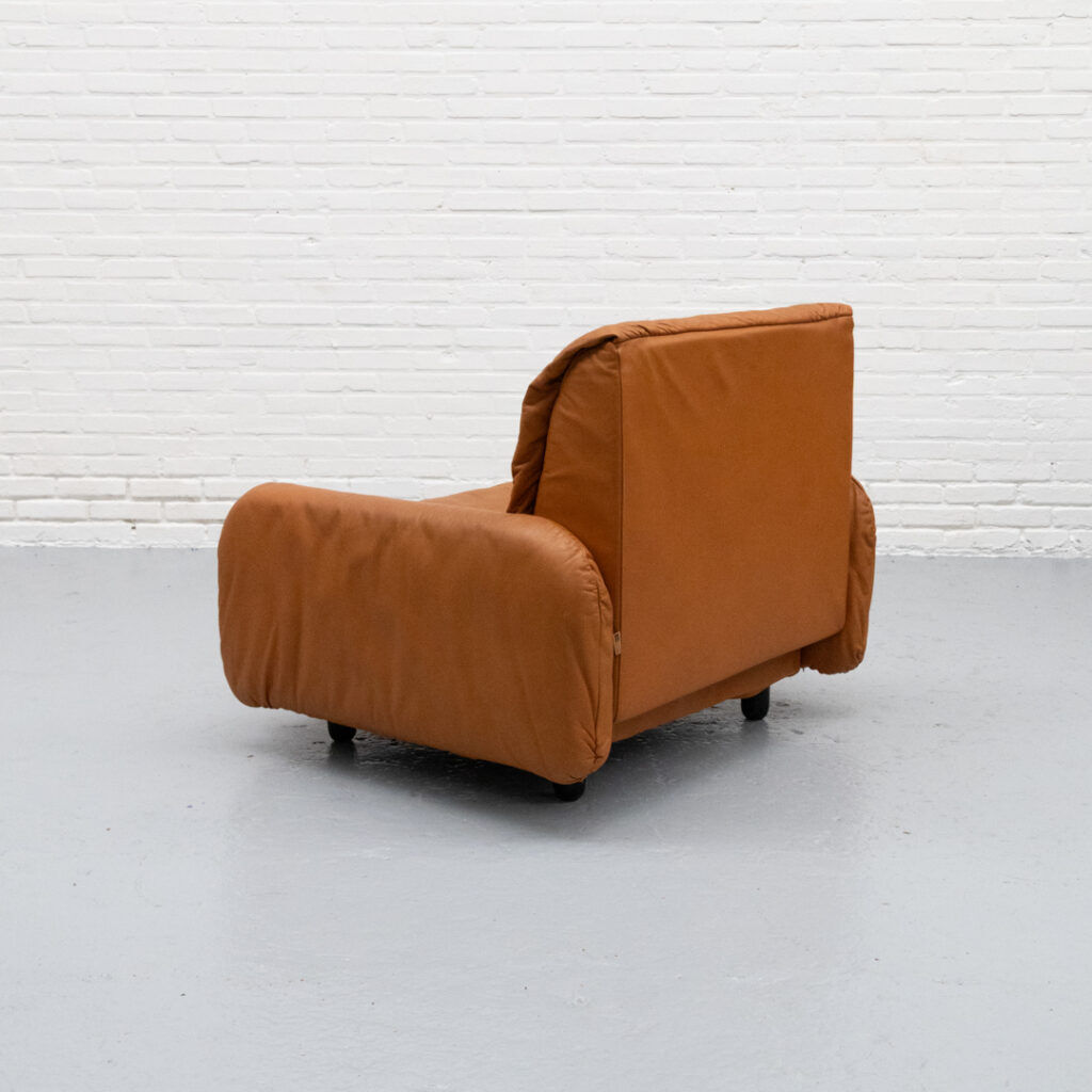 Italian Cognac Leather Bonacina Armchair 1970s