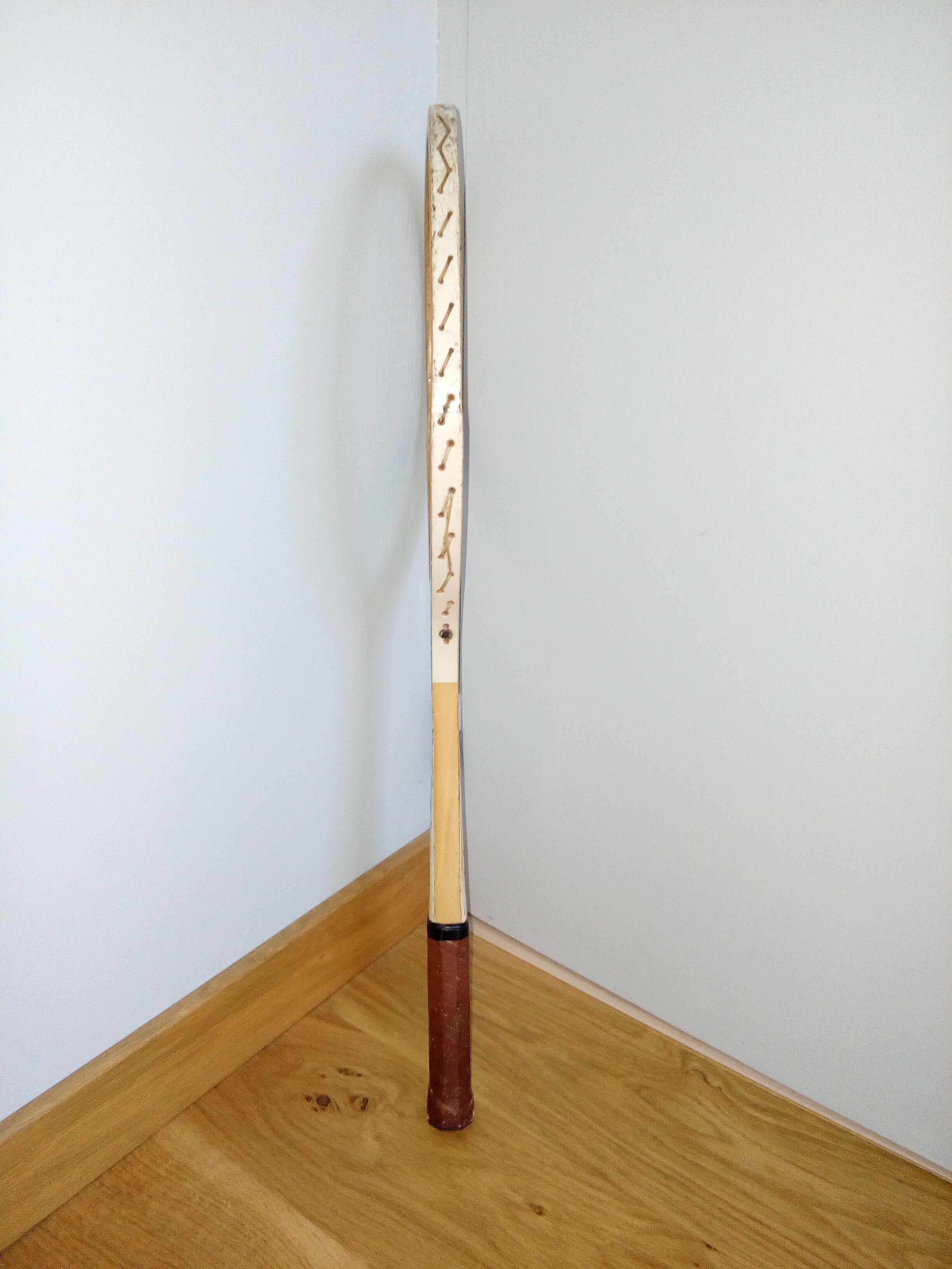 Raquette de tennis vintage Adidas en bois