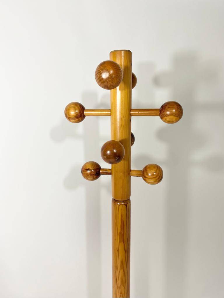 Vintage coat rack in solid pine