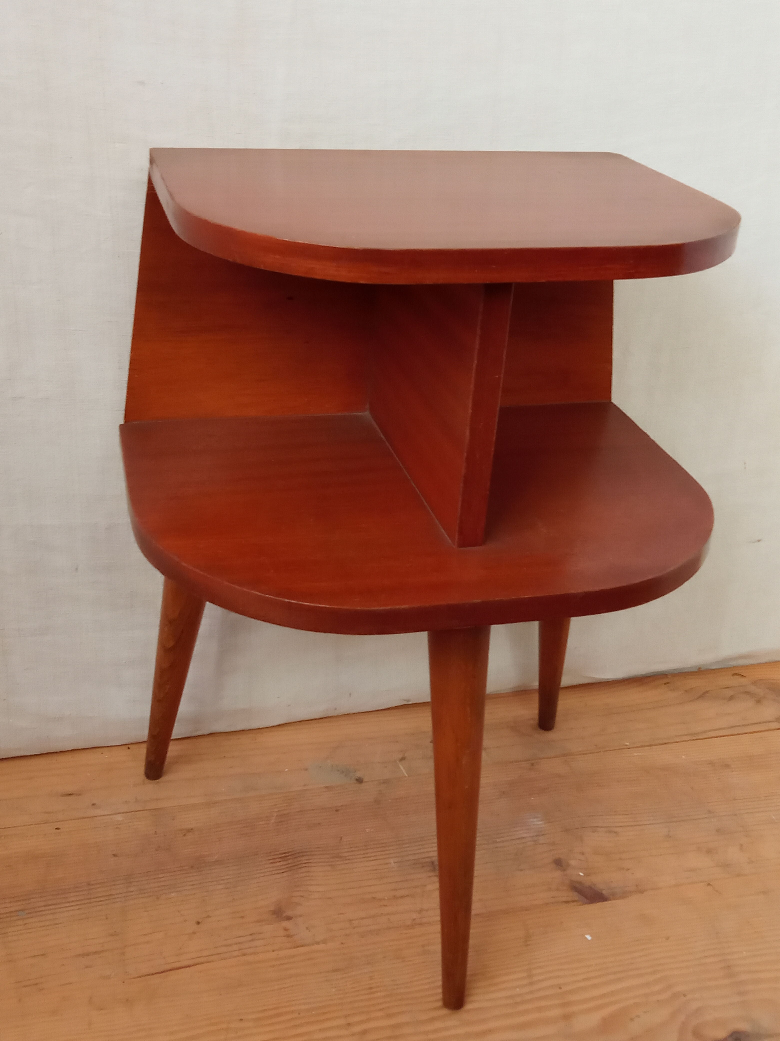 Tripod bedside 1950