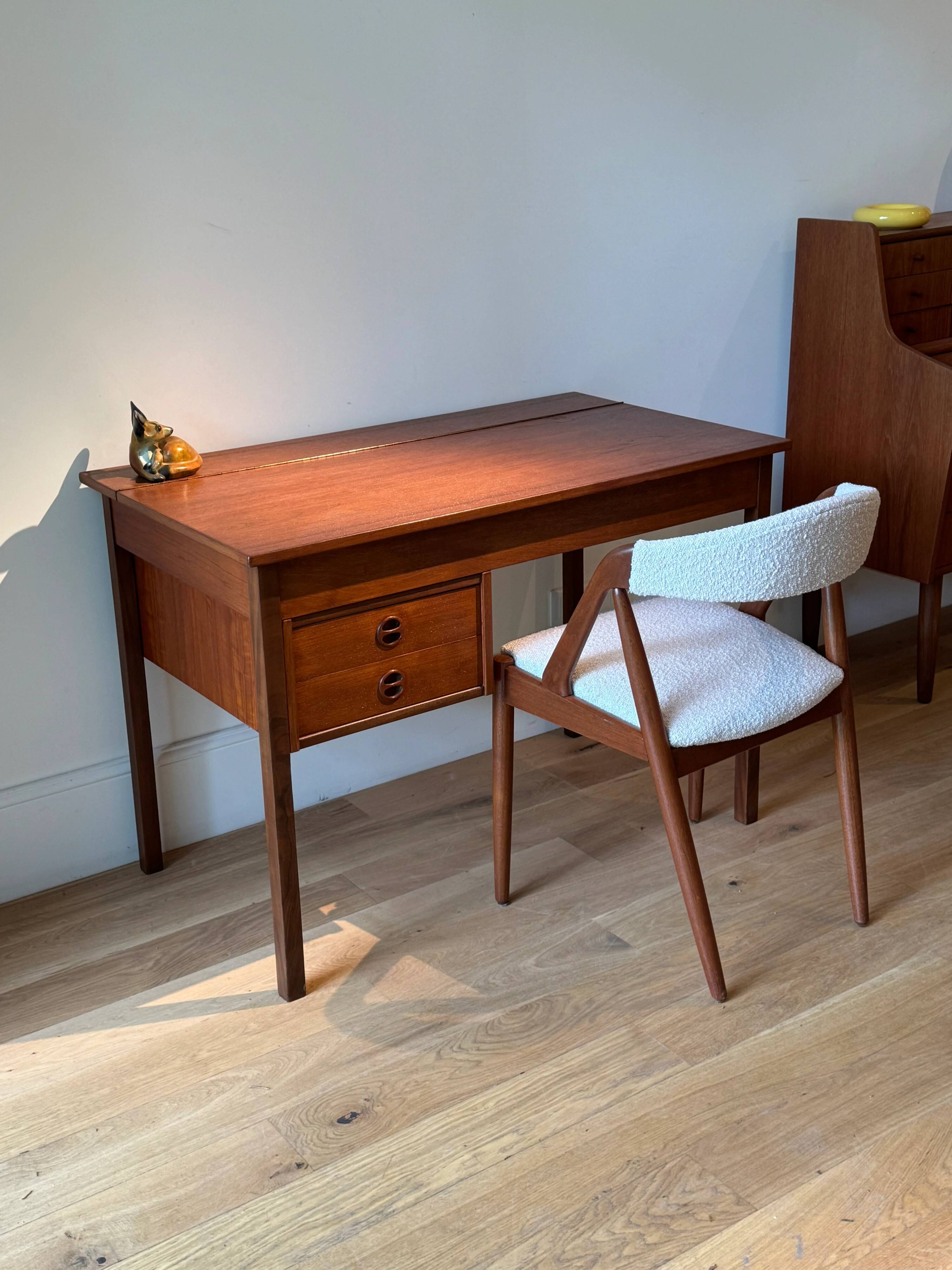 Scandinavian vintage teak desk / dressing table "Arnold"