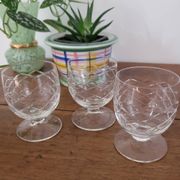Lot de 3 verres à digestif en cristal taillé