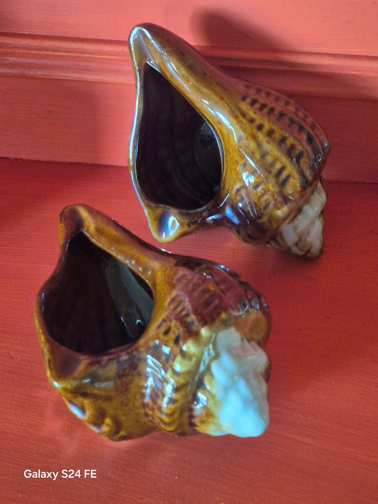 Shell ashtrays