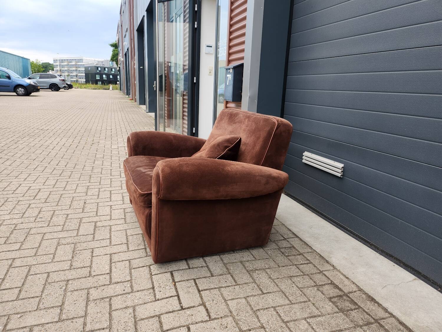 Baxter - Mickey Extra Armchair in Suède