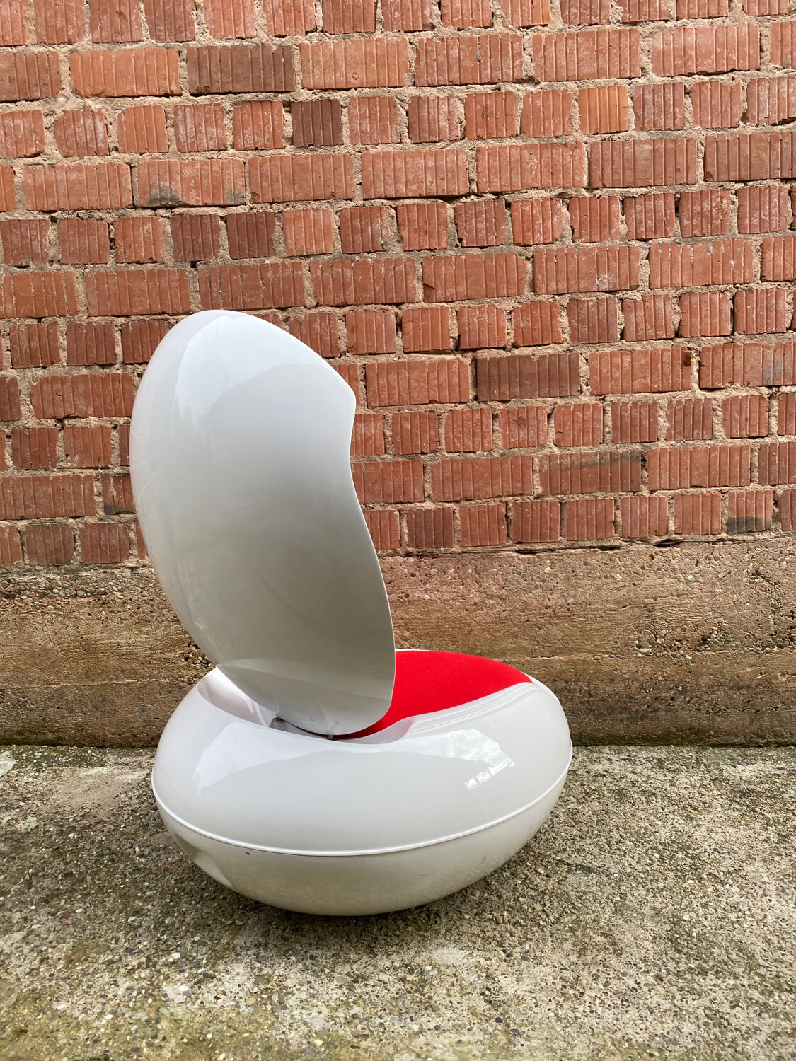 Garden Egg Chair by Peter Ghyczy