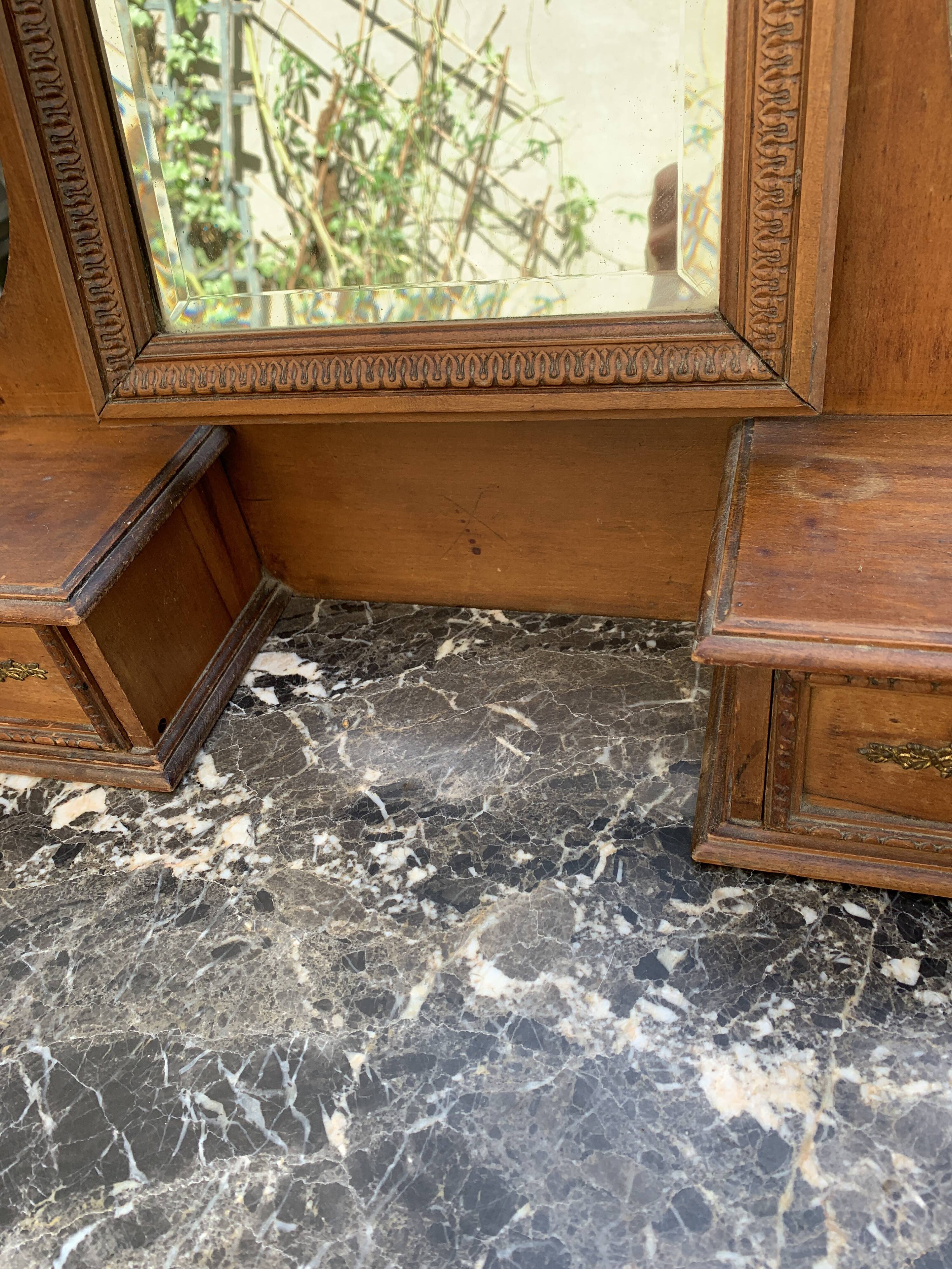 Dressing table