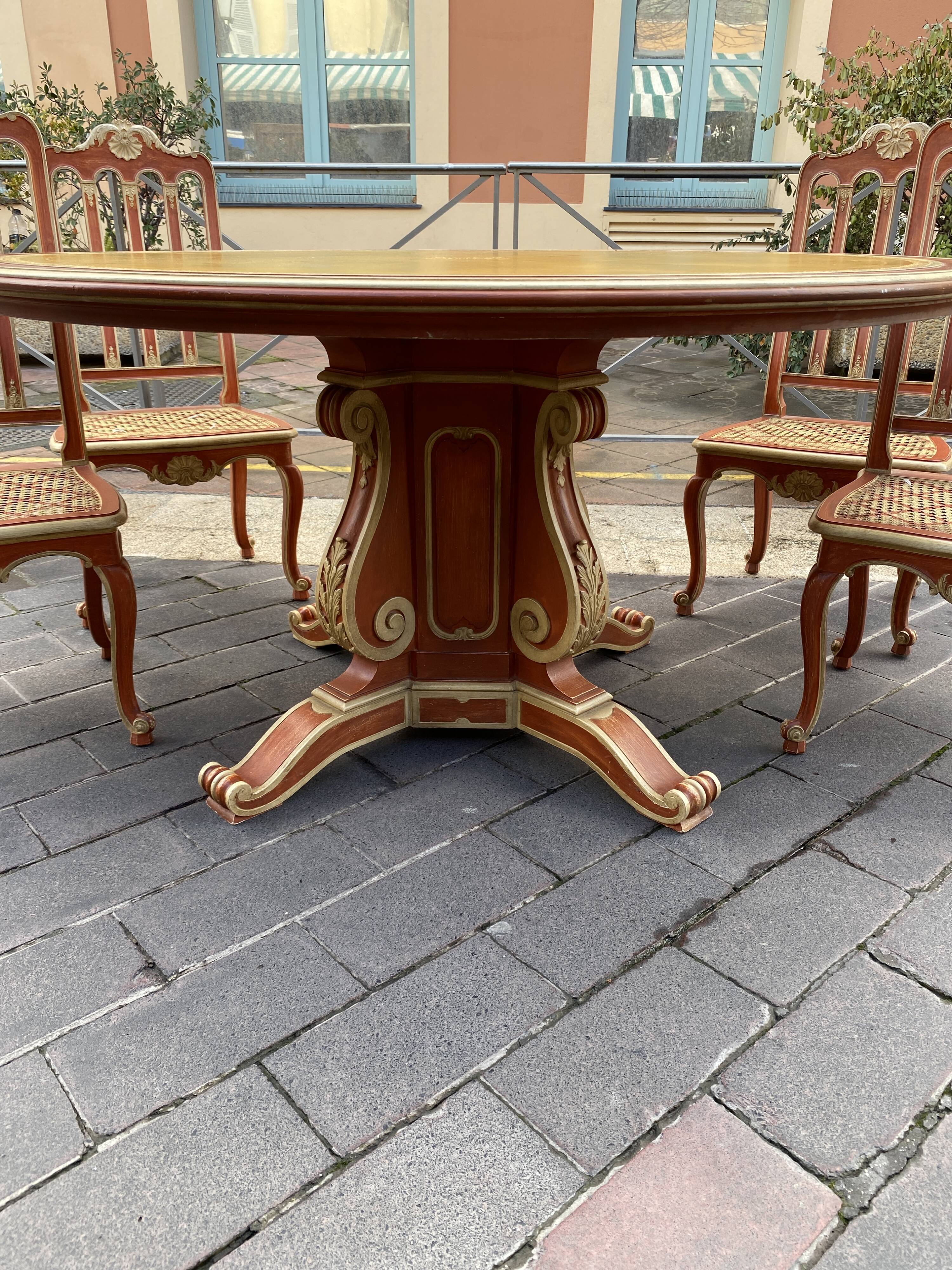 Table and 4 Regency style chairs Gouffè house
