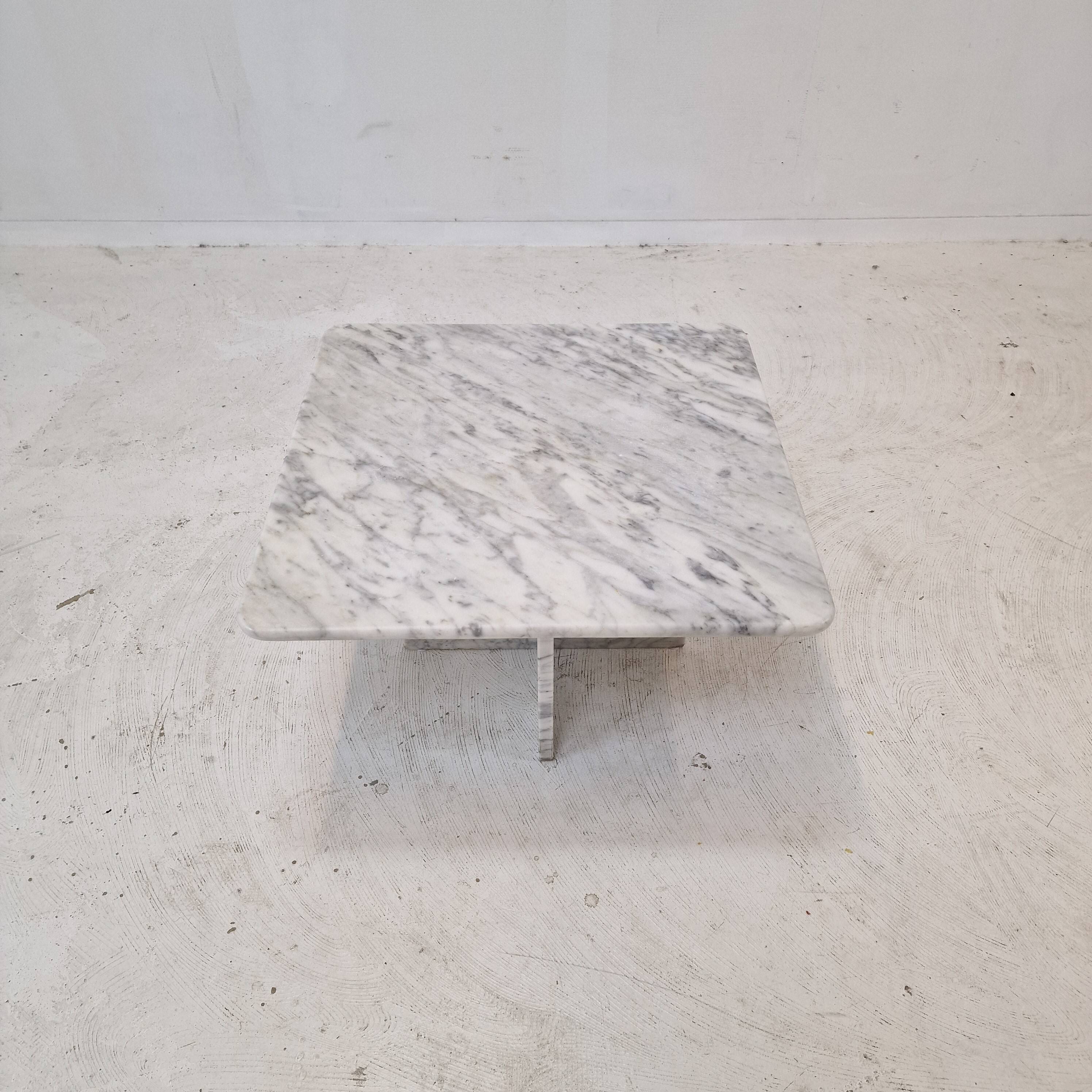 Italian carrara marble coffee table, 1980s