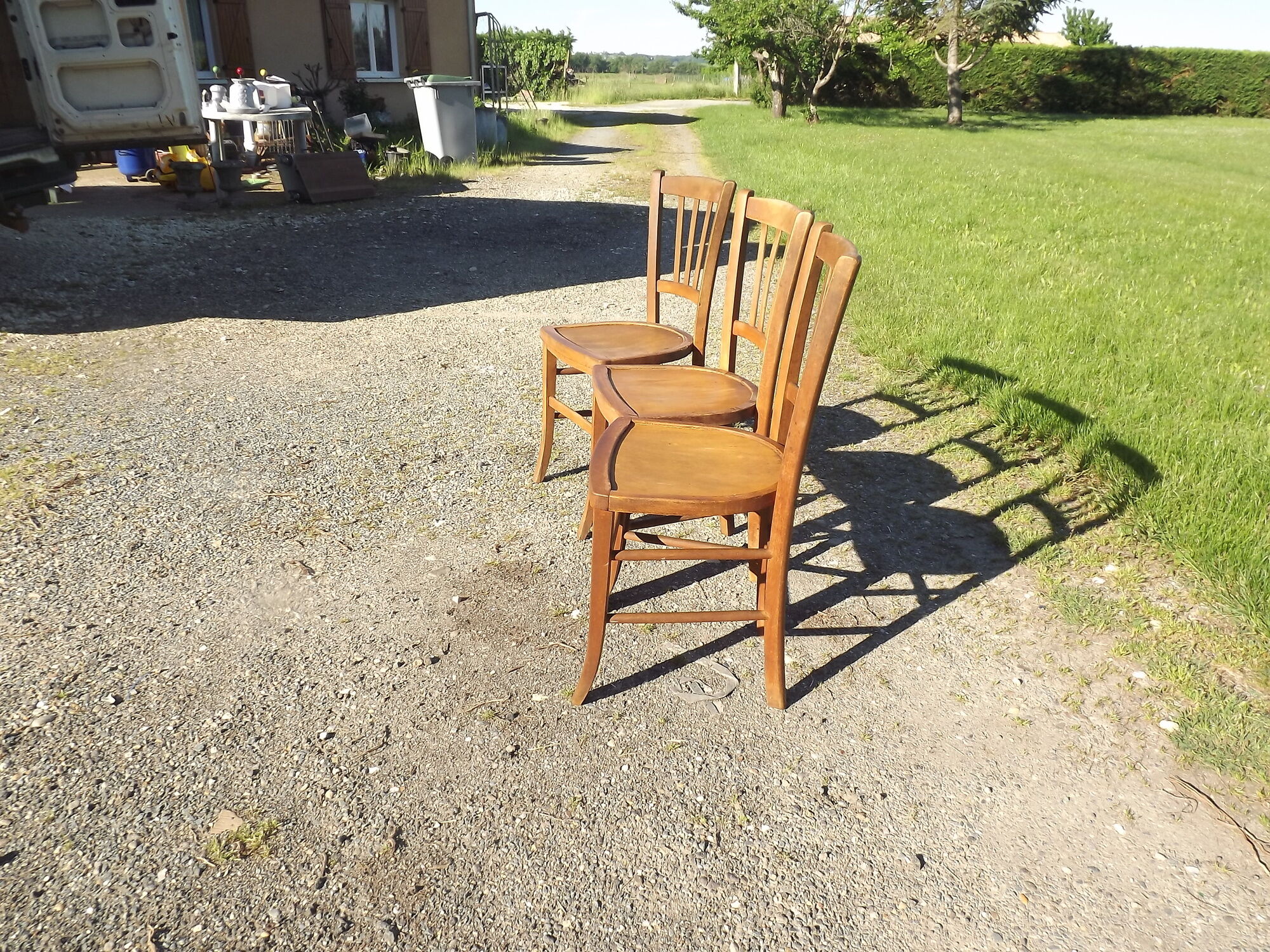 3 bistrot chairs years 60