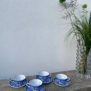 4 Japanese blue porcelain cups