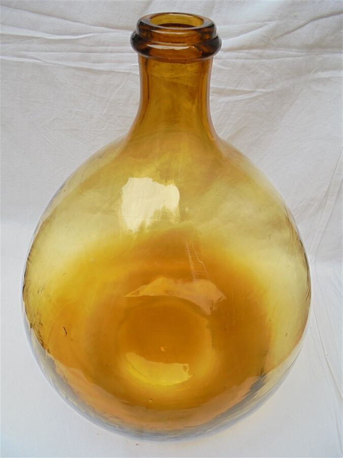Amber demijohn