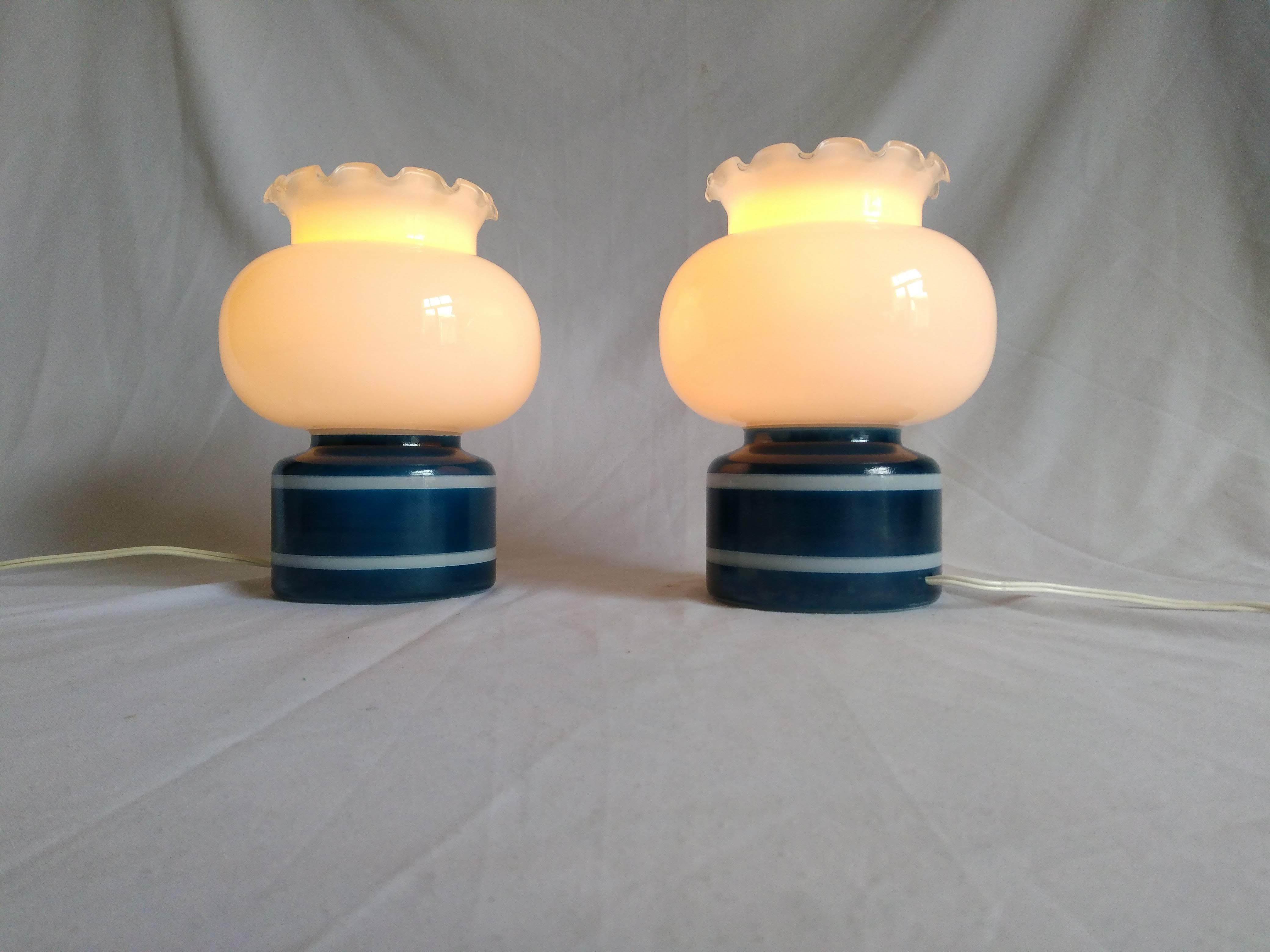 Pair of duck blue and white opaline lamps