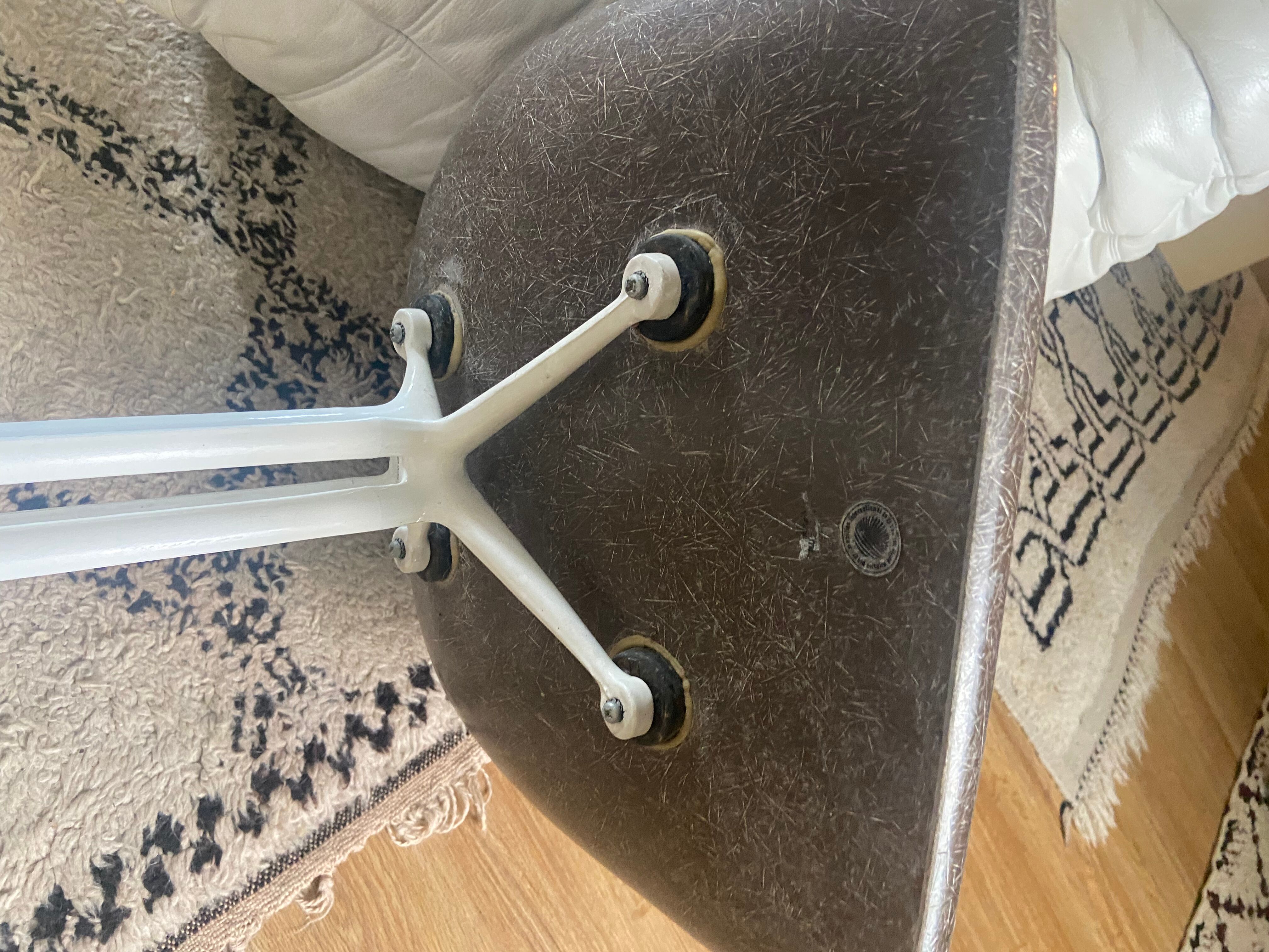 Armchair by Charles & Ray Eames La Fonda