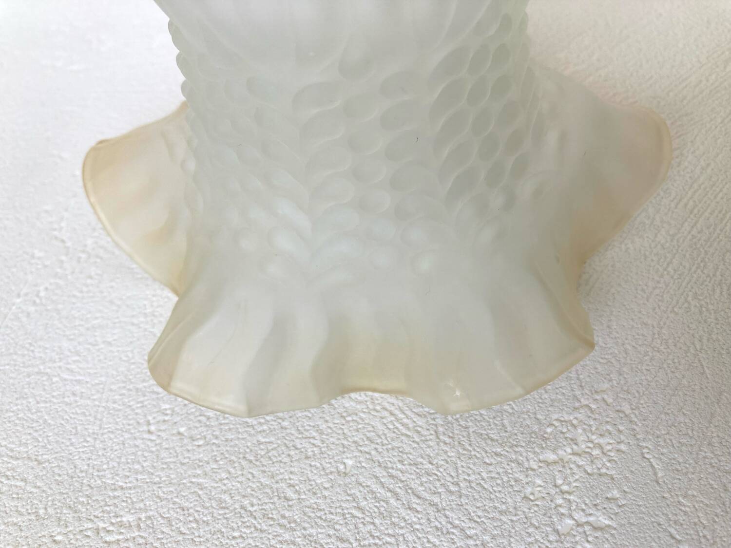 Tulip lampshade, antique frosted glass, white and golden pleated crown